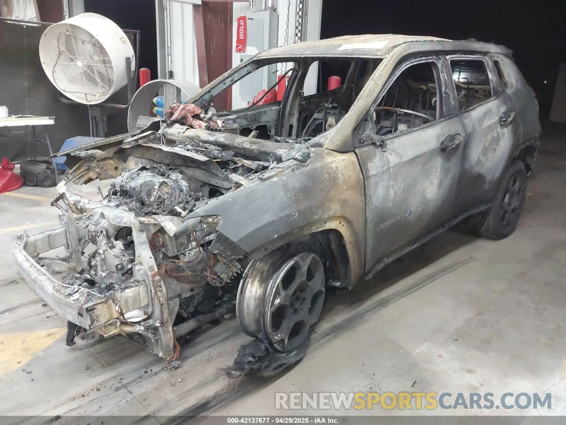 2 Photograph of a damaged car 3C4NJDDB2NT233782 JEEP COMPASS 2022