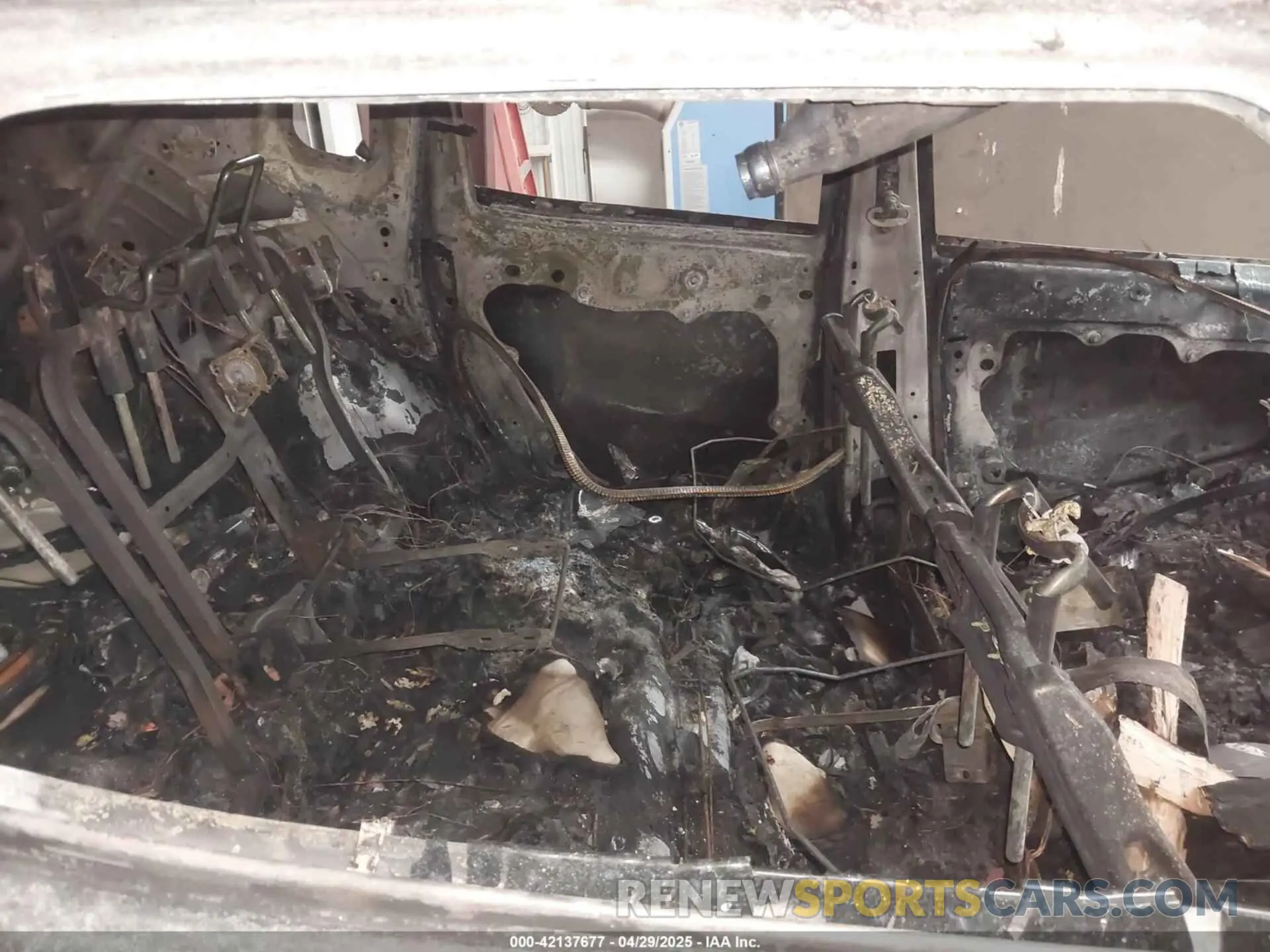 8 Photograph of a damaged car 3C4NJDDB2NT233782 JEEP COMPASS 2022