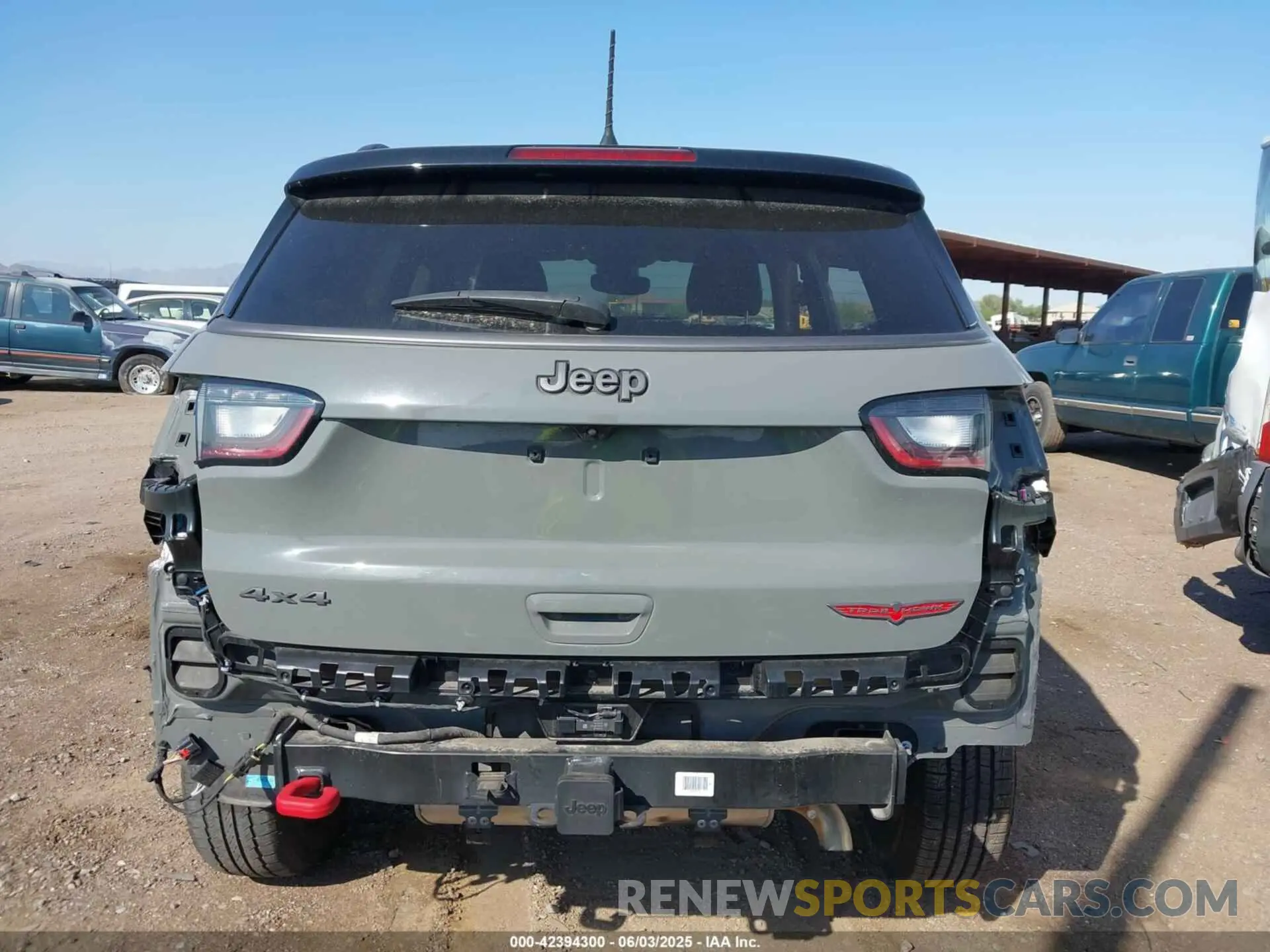 17 Photograph of a damaged car 3C4NJDDB3NT152290 JEEP COMPASS 2022