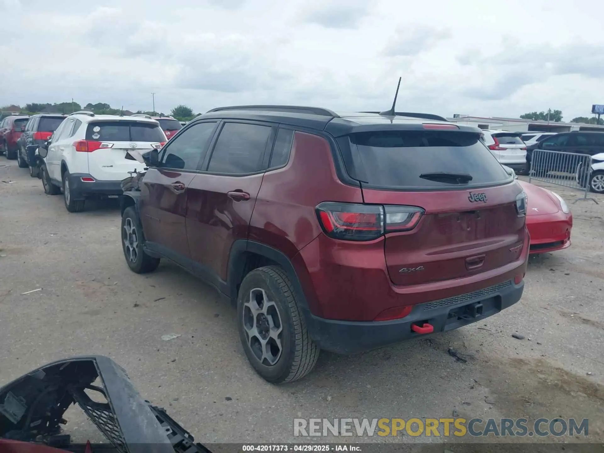 3 Photograph of a damaged car 3C4NJDDB3NT203092 JEEP COMPASS 2022