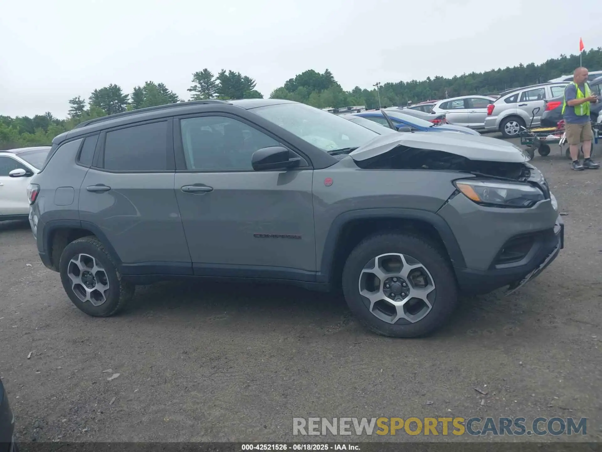 13 Photograph of a damaged car 3C4NJDDB4NT193706 JEEP COMPASS 2022