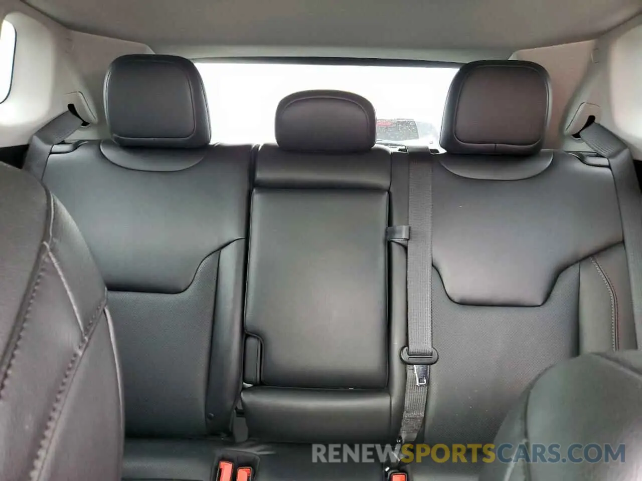 10 Photograph of a damaged car 3C4NJDDB7NT237259 JEEP COMPASS 2022