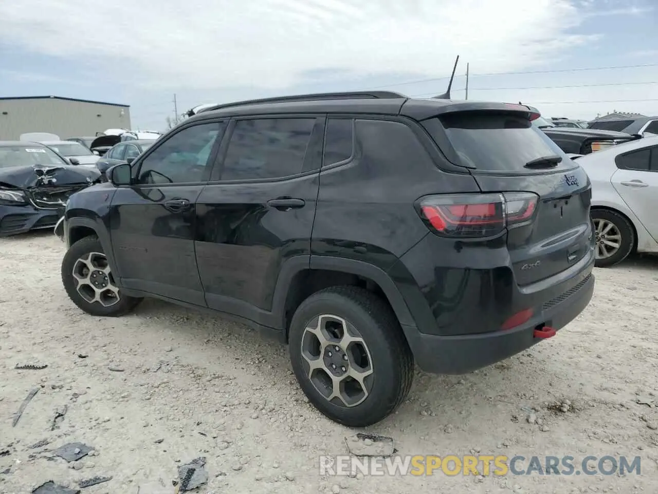 2 Photograph of a damaged car 3C4NJDDB7NT237259 JEEP COMPASS 2022