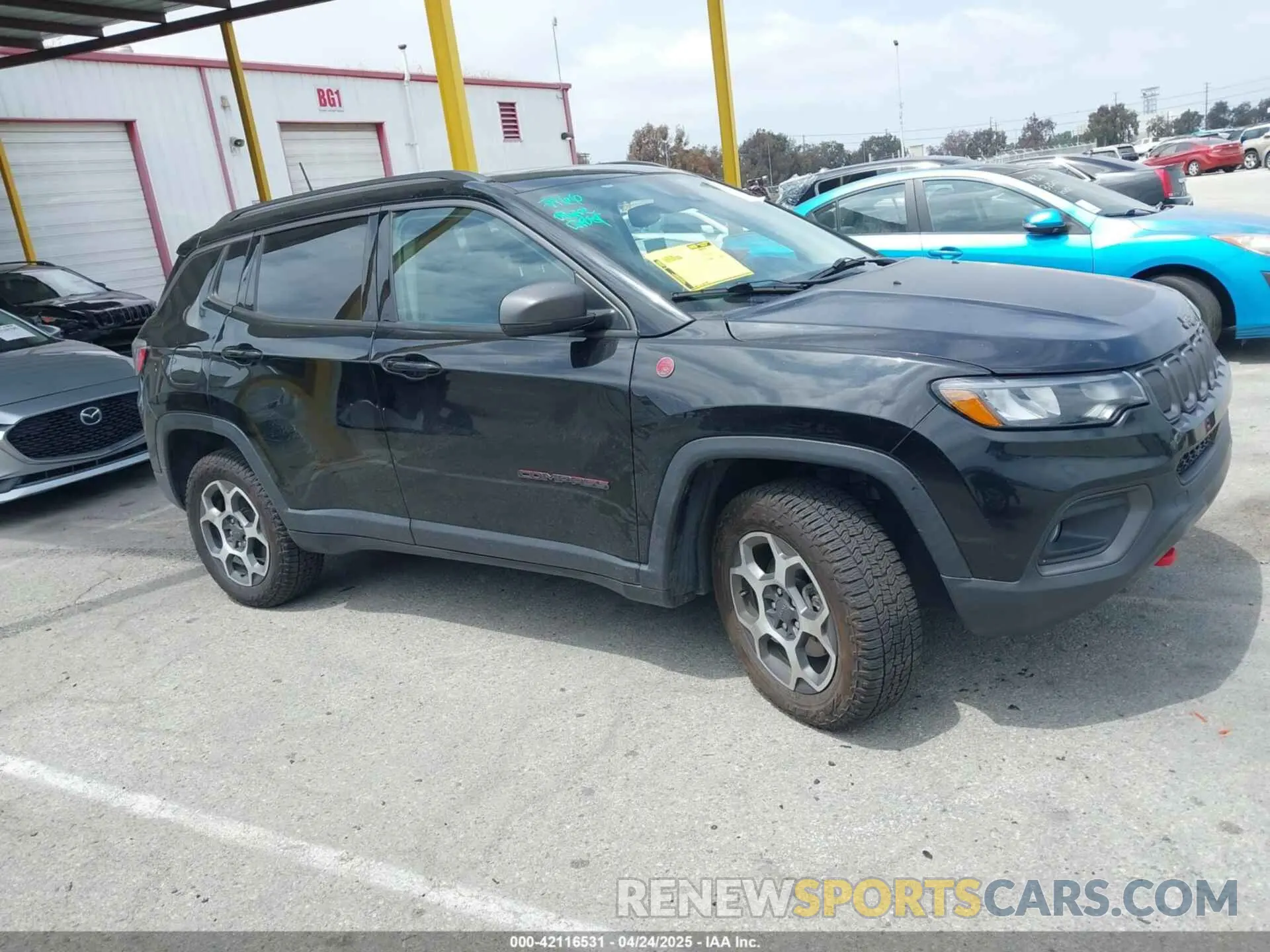 13 Photograph of a damaged car 3C4NJDDB8NT107992 JEEP COMPASS 2022