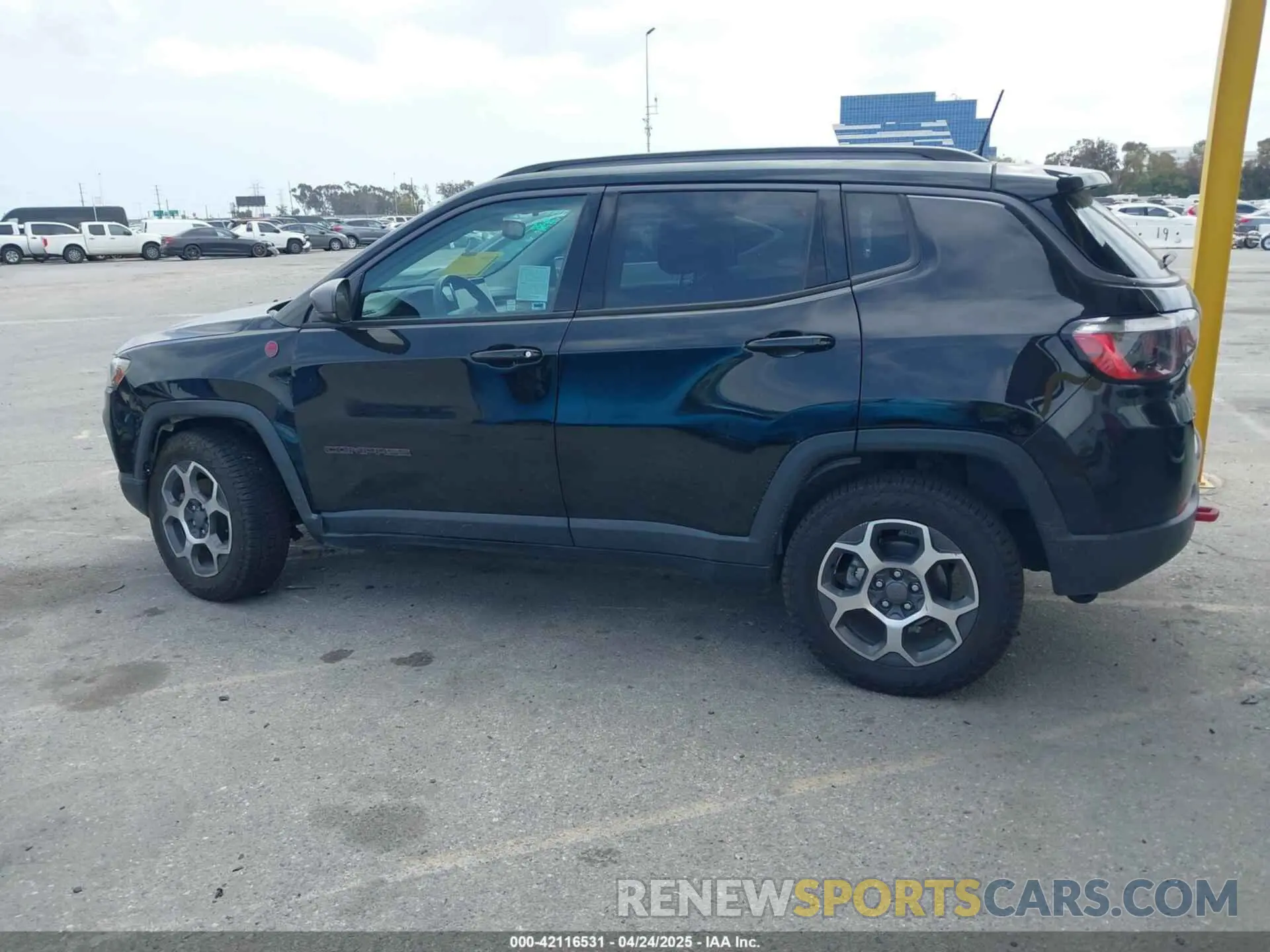 14 Photograph of a damaged car 3C4NJDDB8NT107992 JEEP COMPASS 2022