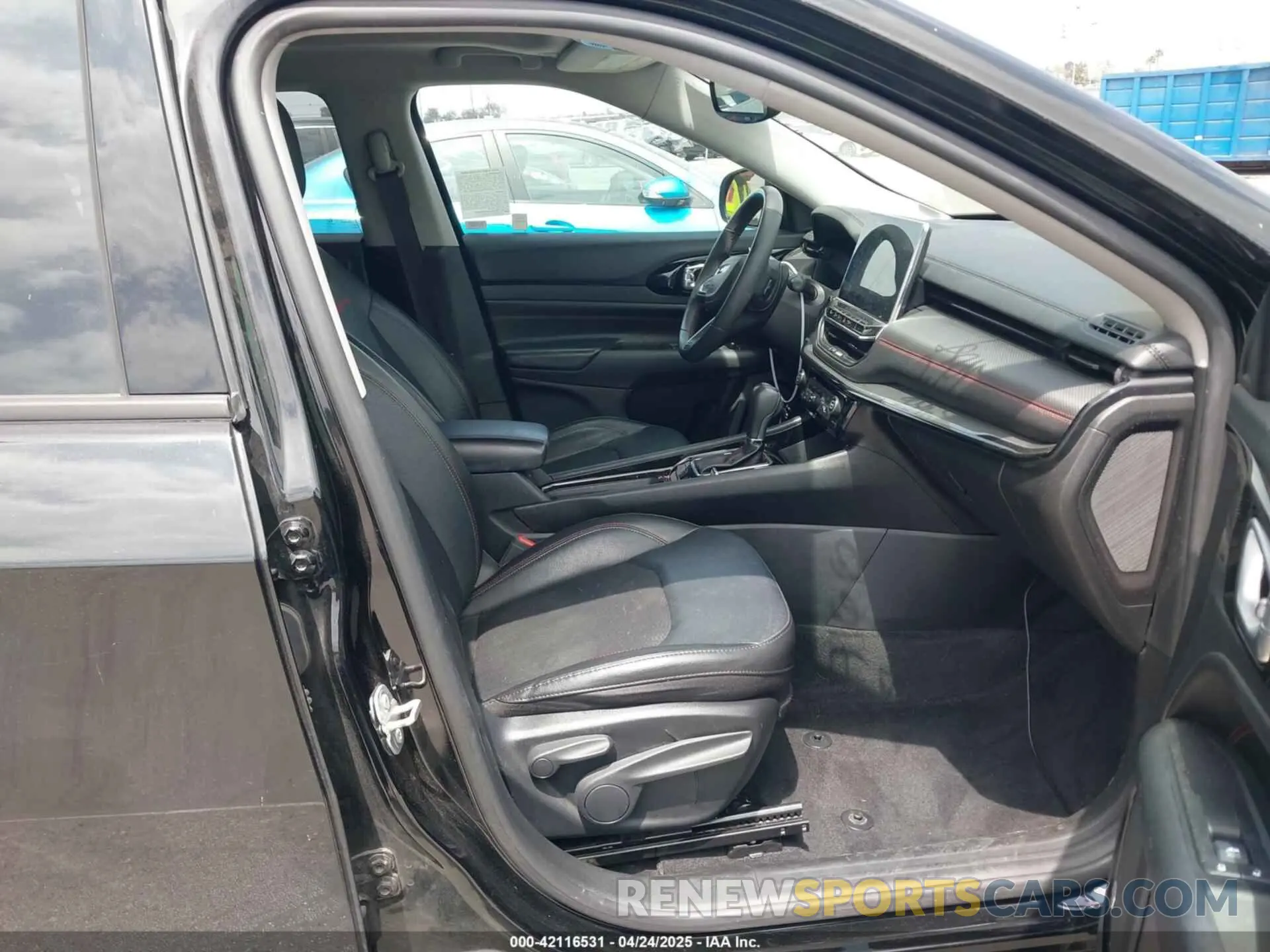 5 Photograph of a damaged car 3C4NJDDB8NT107992 JEEP COMPASS 2022
