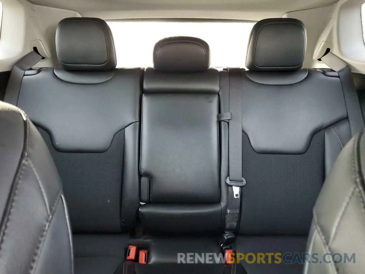 10 Photograph of a damaged car 3C4NJDDB8NT215559 JEEP COMPASS 2022