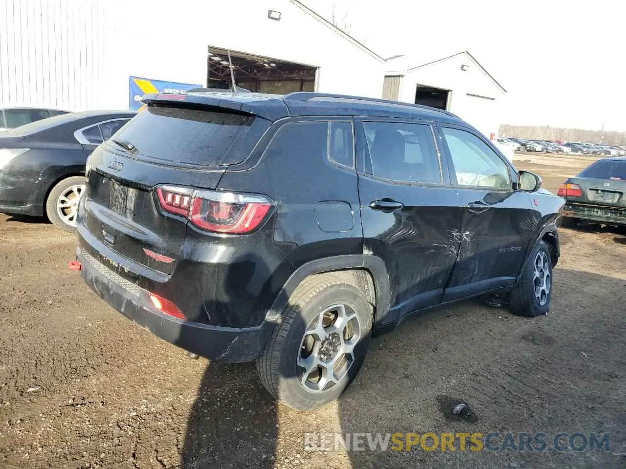 3 Photograph of a damaged car 3C4NJDDB8NT215559 JEEP COMPASS 2022