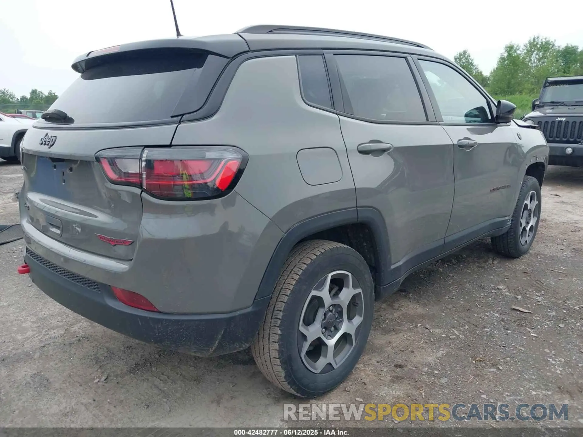 4 Фотография поврежденного автомобиля 3C4NJDDB9NT193703 JEEP COMPASS 2022