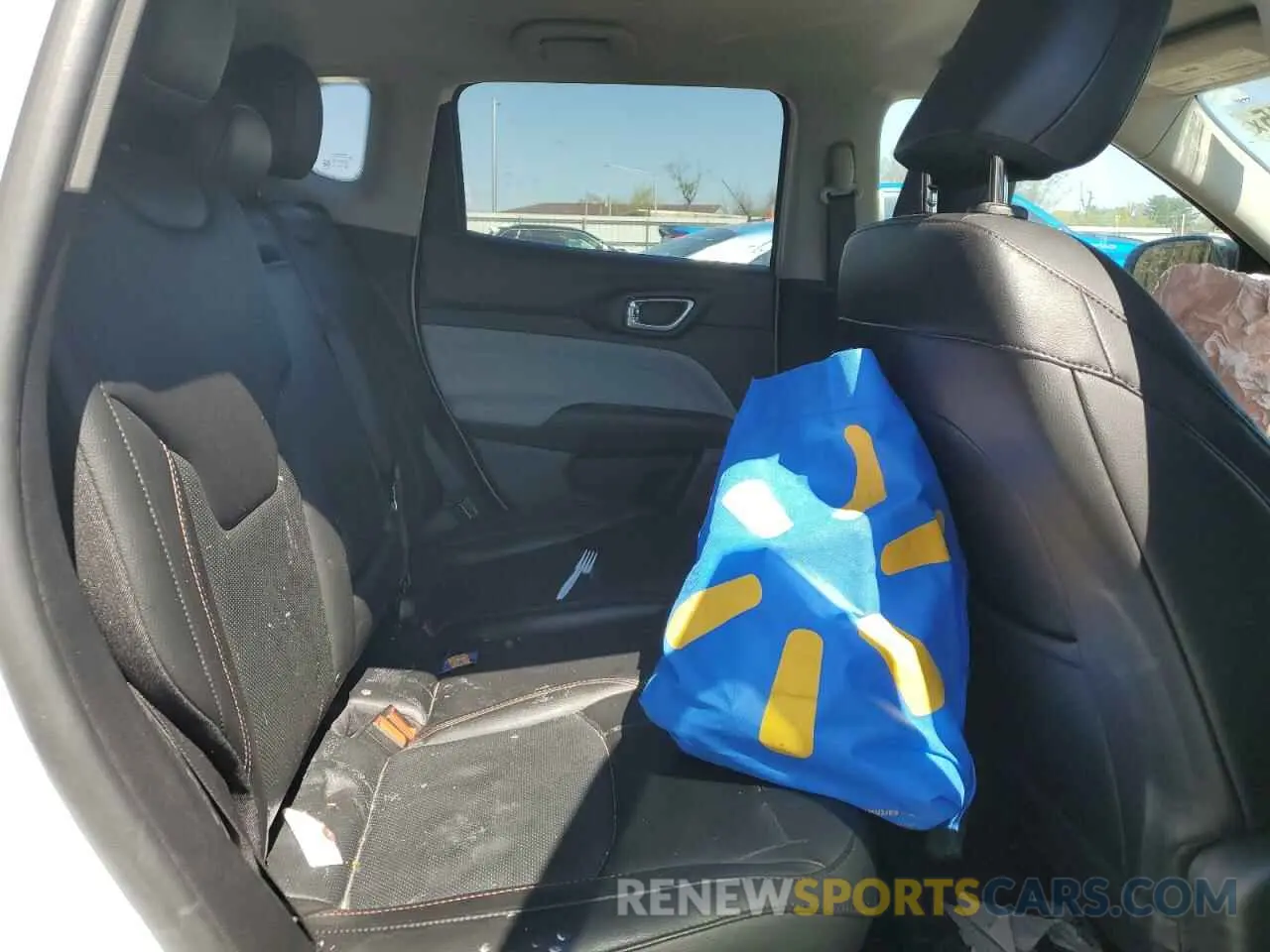 11 Фотография поврежденного автомобиля 3C4NJDFB0NT113878 JEEP COMPASS 2022