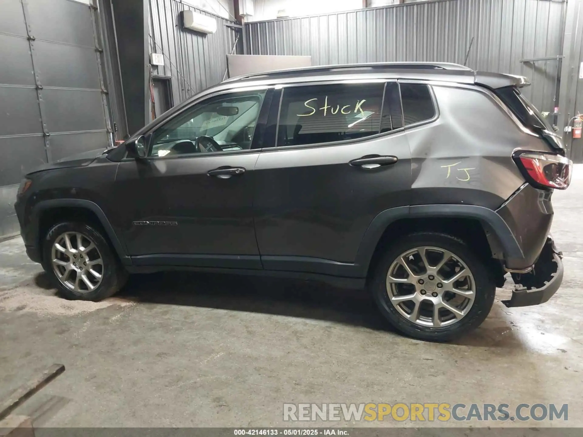 14 Фотография поврежденного автомобиля 3C4NJDFB0NT117963 JEEP COMPASS 2022