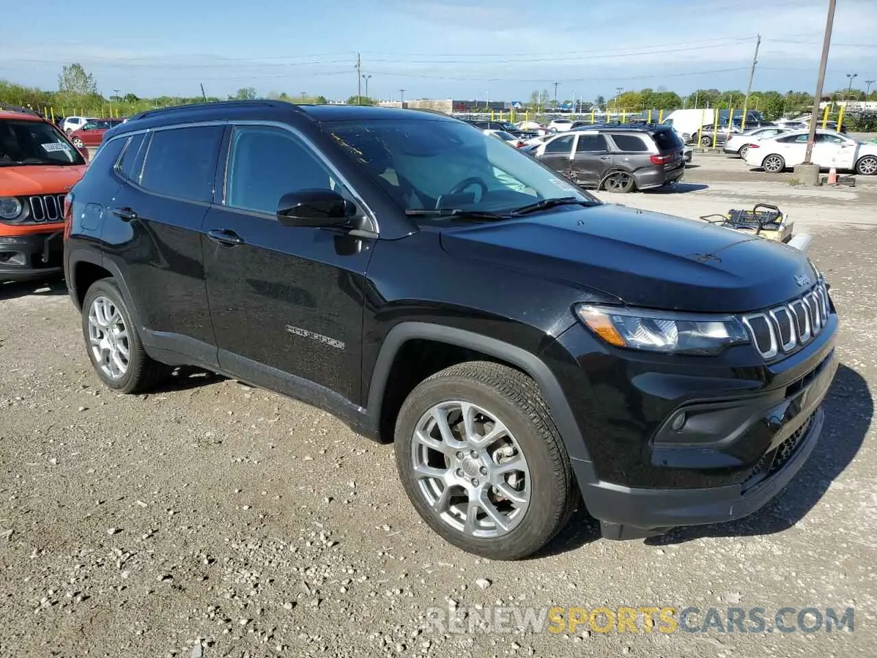 4 Photograph of a damaged car 3C4NJDFB0NT151739 JEEP COMPASS 2022