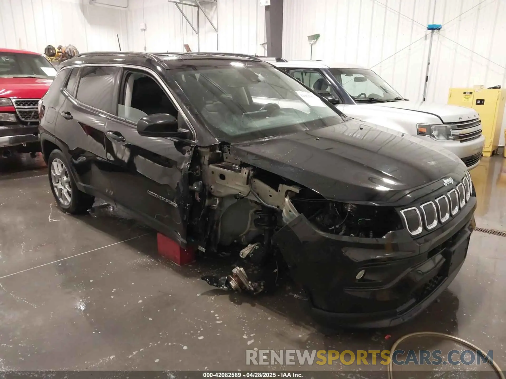 6 Photograph of a damaged car 3C4NJDFB3NT211822 JEEP COMPASS 2022