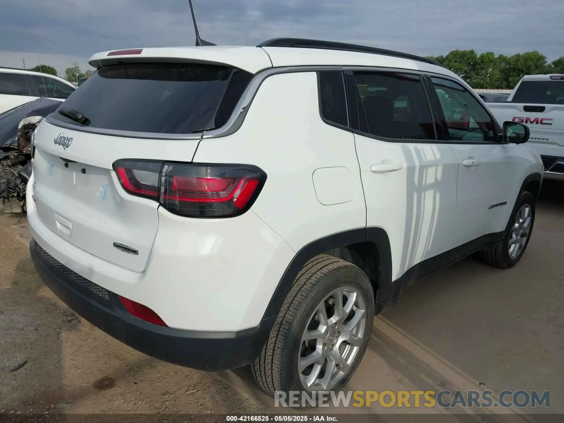 4 Фотография поврежденного автомобиля 3C4NJDFB4NT209450 JEEP COMPASS 2022