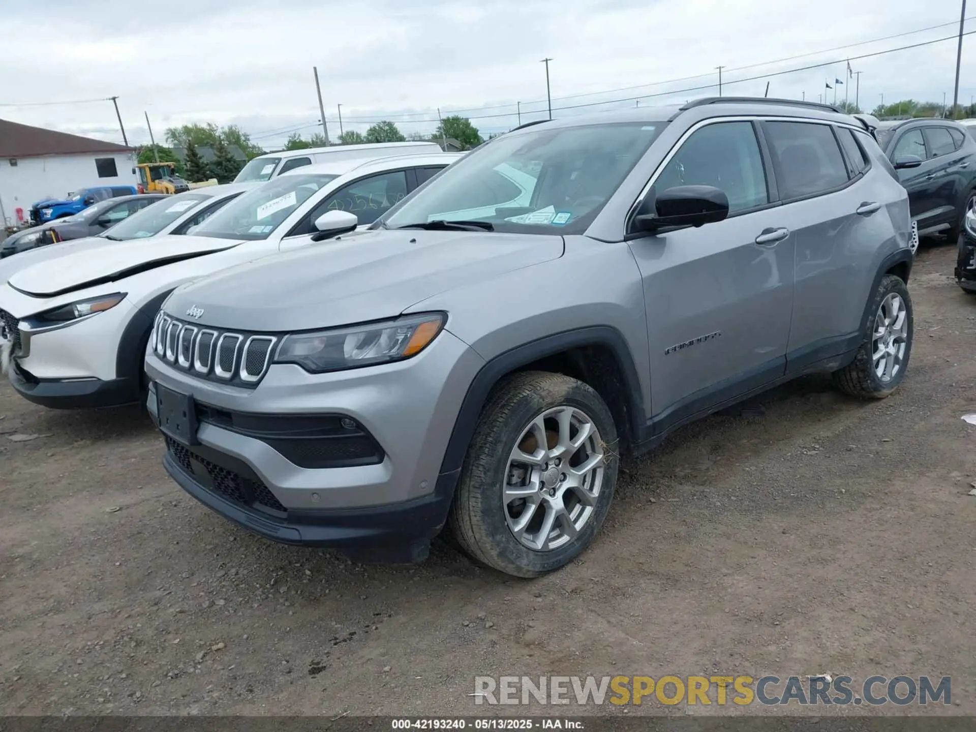 2 Photograph of a damaged car 3C4NJDFB5NT112287 JEEP COMPASS 2022