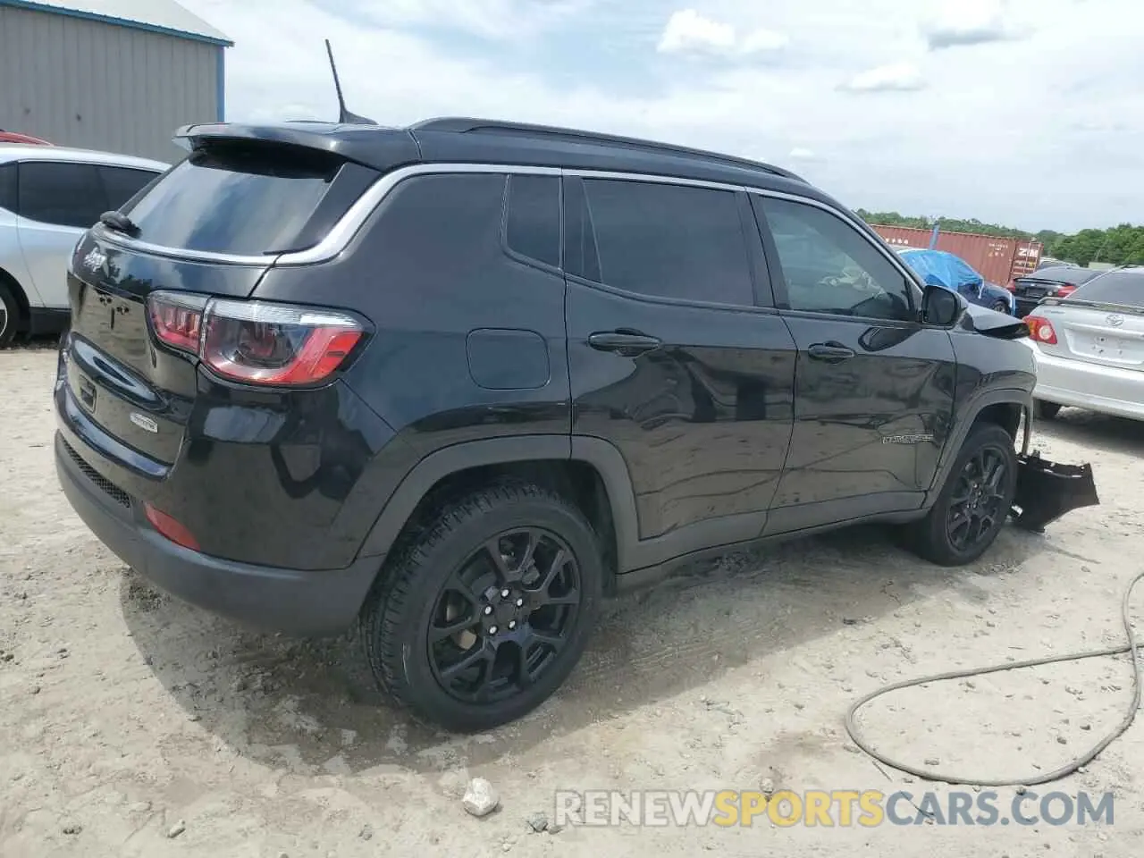 3 Photograph of a damaged car 3C4NJDFB5NT131065 JEEP COMPASS 2022