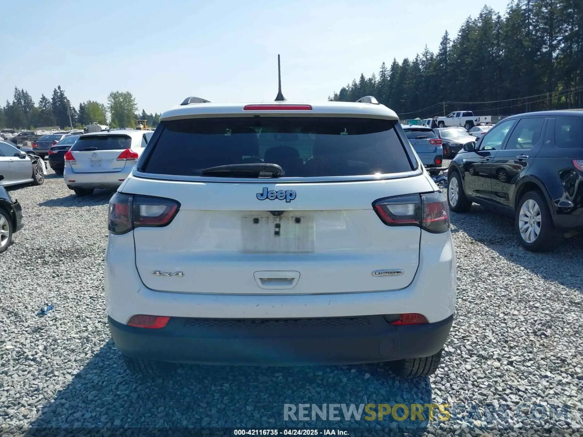 16 Photograph of a damaged car 3C4NJDFB6NT164933 JEEP COMPASS 2022
