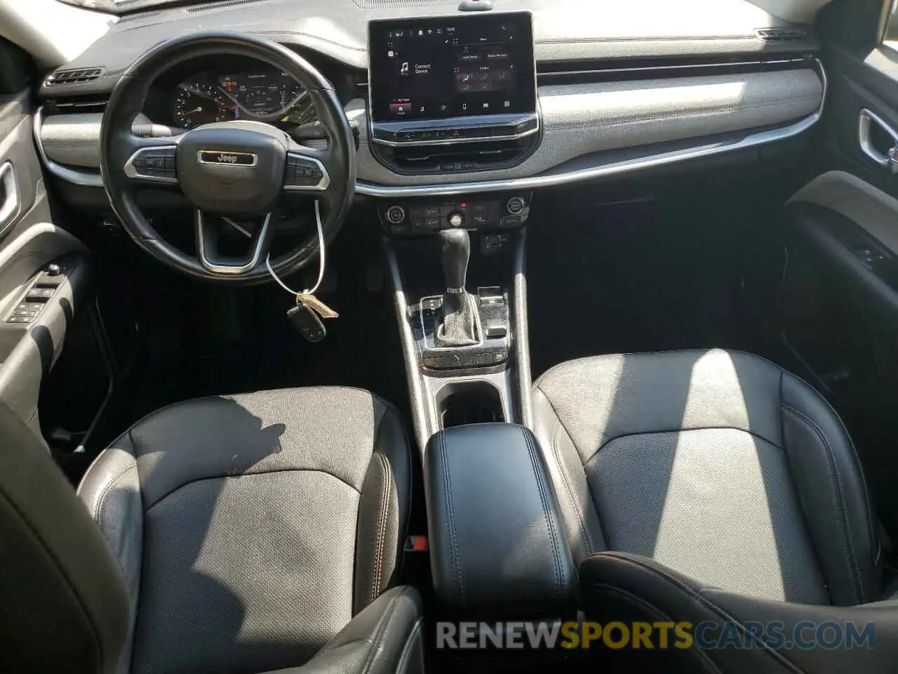 8 Photograph of a damaged car 3C4NJDFB7NT129558 JEEP COMPASS 2022