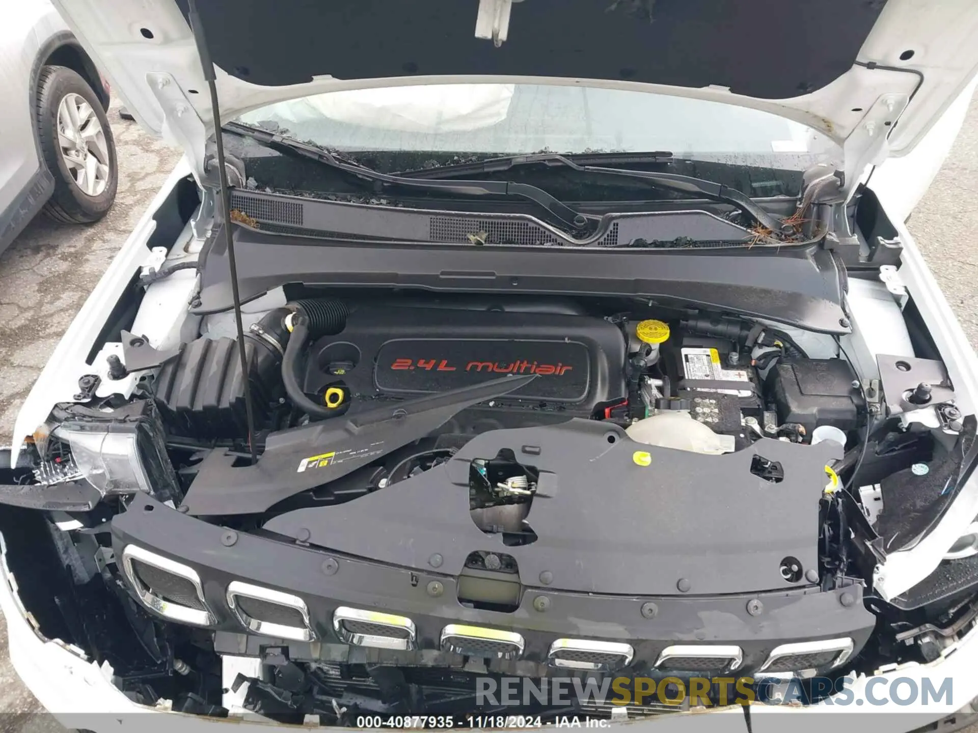 10 Photograph of a damaged car 3C4NJDFB9NT183038 JEEP COMPASS 2022