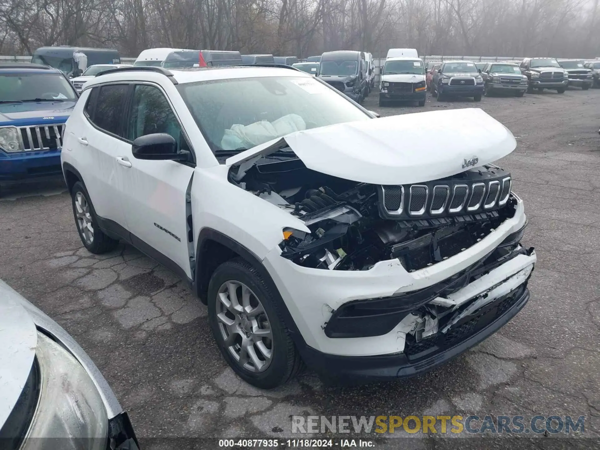 13 Photograph of a damaged car 3C4NJDFB9NT183038 JEEP COMPASS 2022