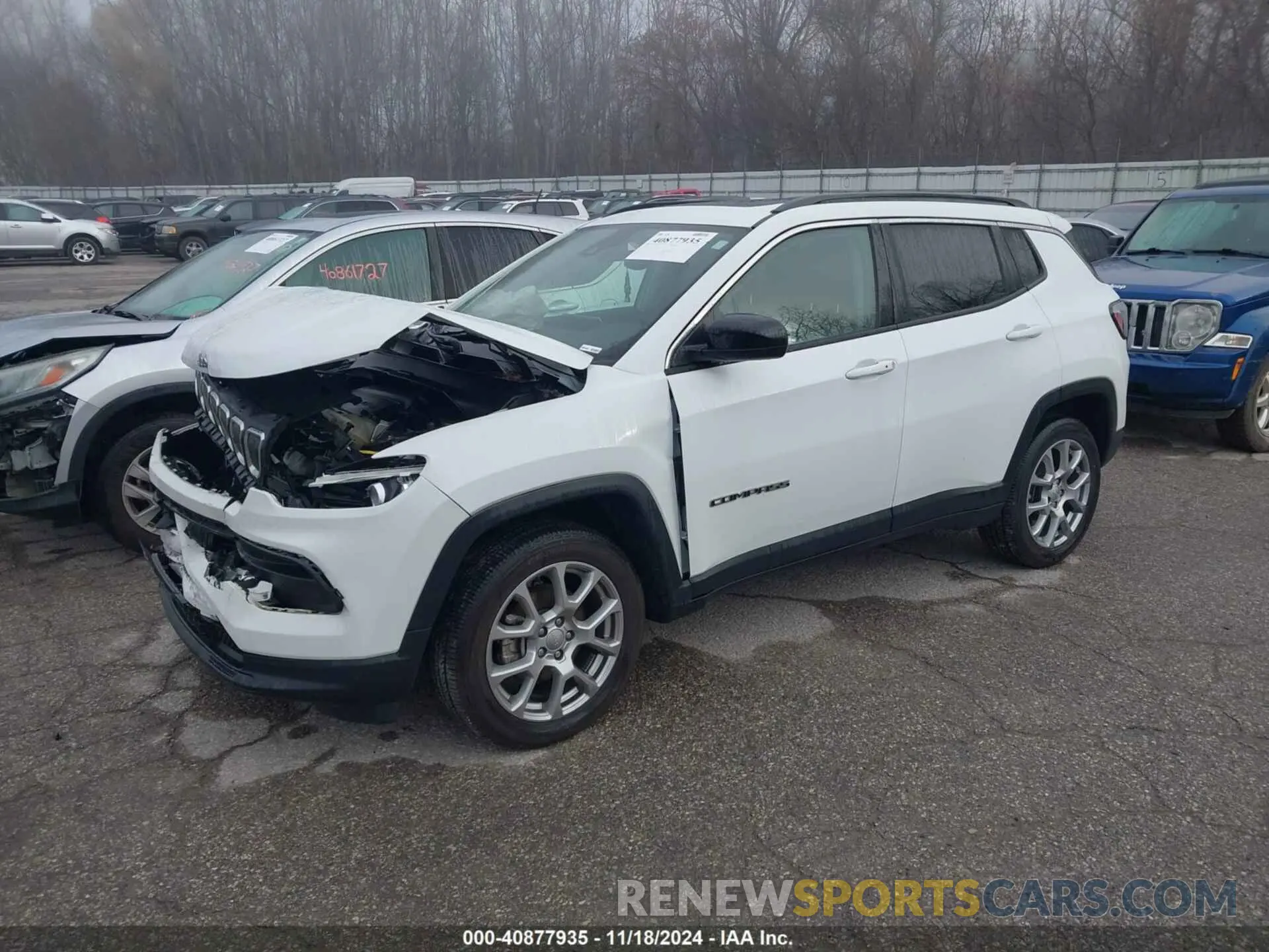 2 Photograph of a damaged car 3C4NJDFB9NT183038 JEEP COMPASS 2022