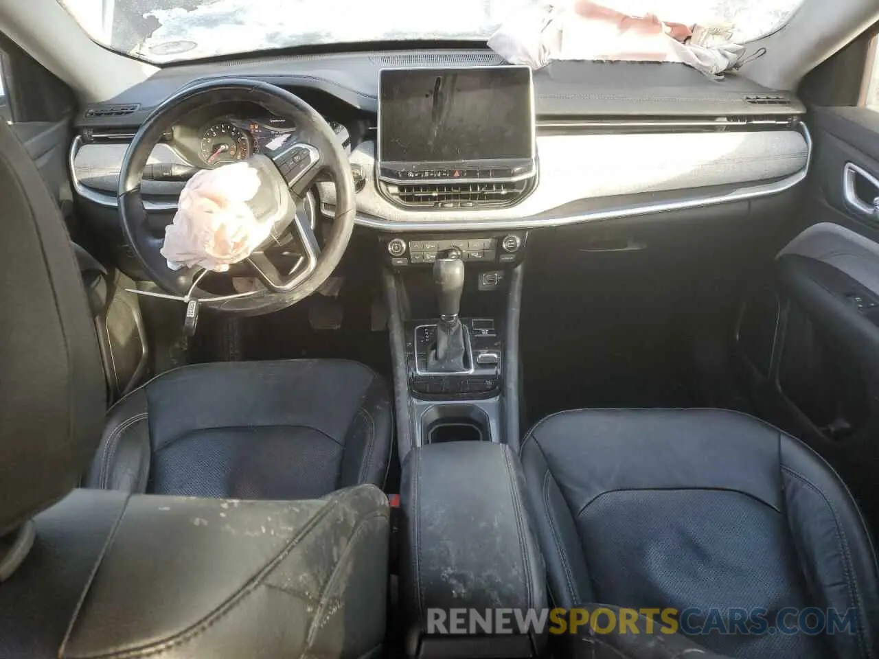 8 Photograph of a damaged car 3C4NJDFBXNT203149 JEEP COMPASS 2022