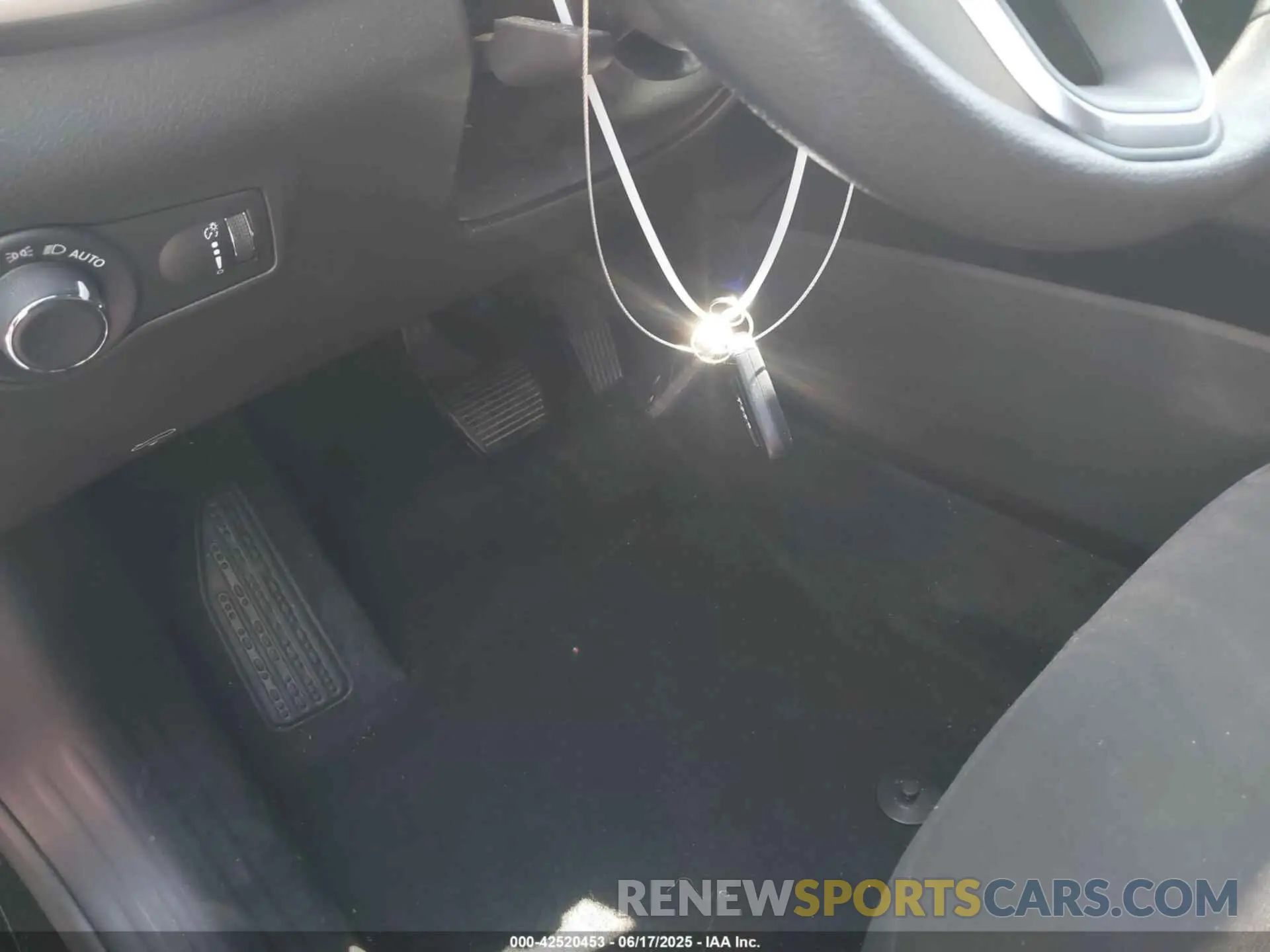 11 Photograph of a damaged car 3C4NJDAN1PT520208 JEEP COMPASS 2023