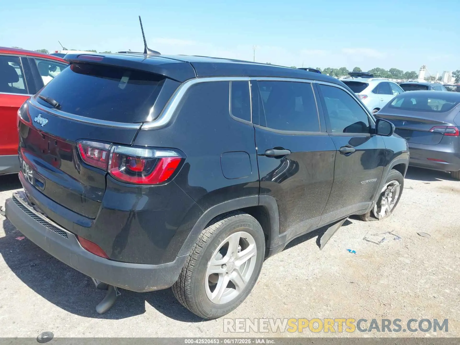 4 Photograph of a damaged car 3C4NJDAN1PT520208 JEEP COMPASS 2023