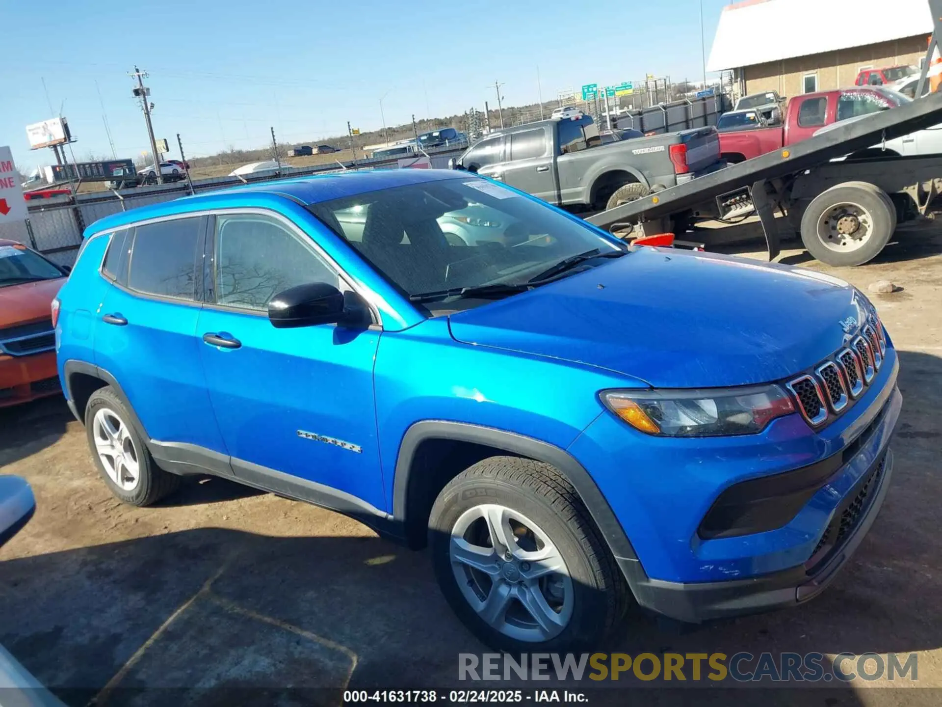 13 Photograph of a damaged car 3C4NJDAN6PT548943 JEEP COMPASS 2023
