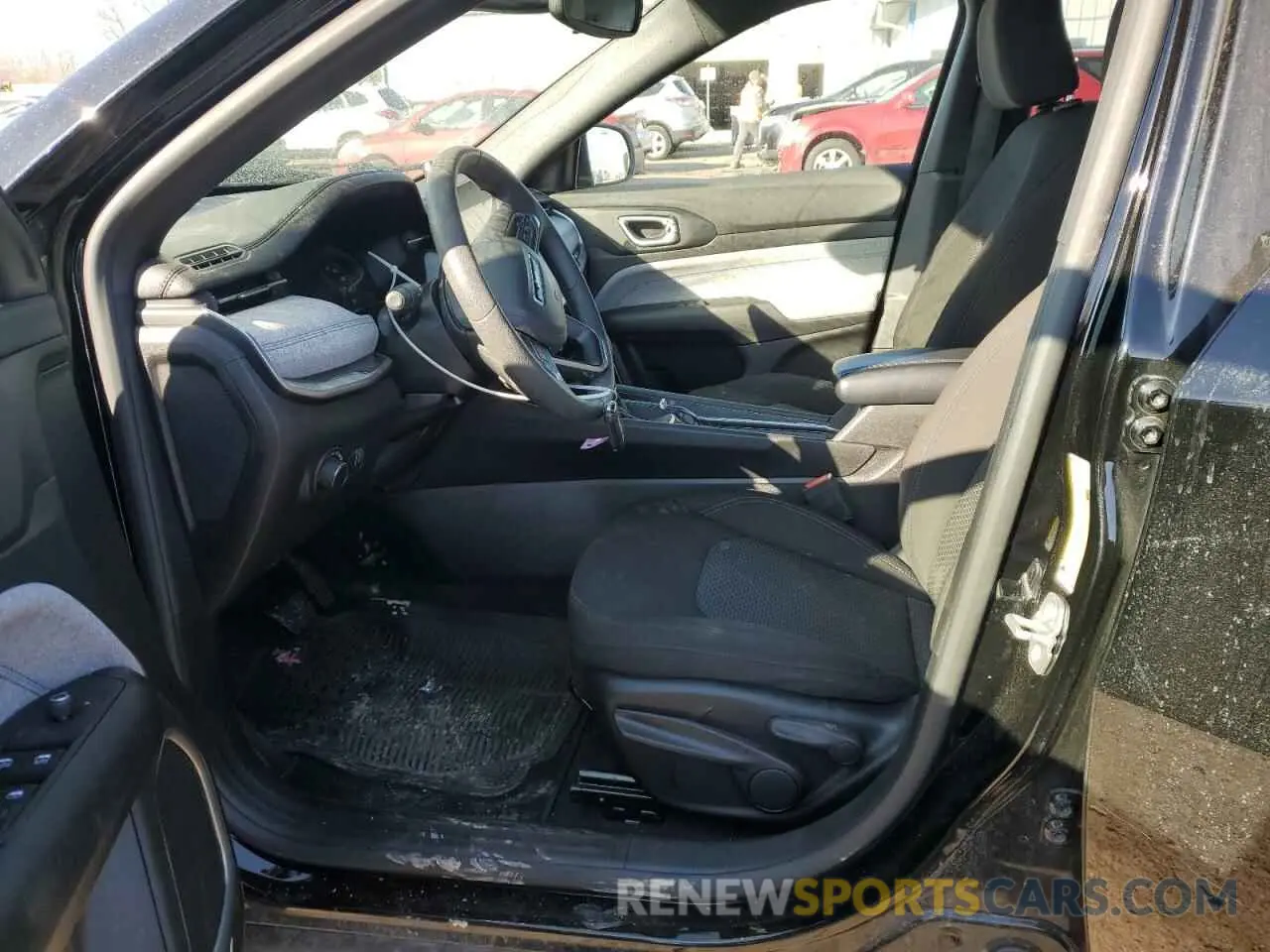 7 Photograph of a damaged car 3C4NJDAN8PT531917 JEEP COMPASS 2023