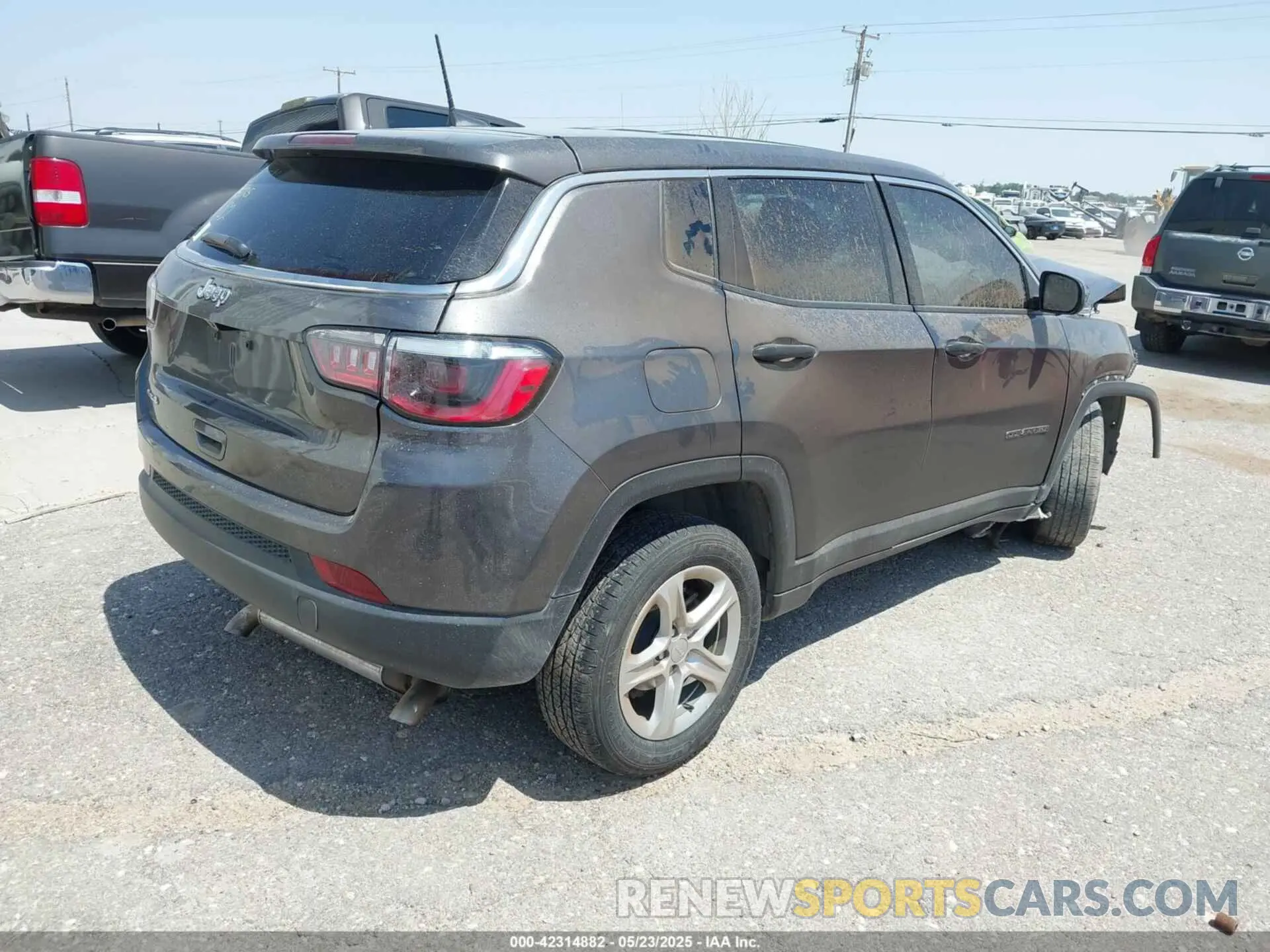 4 Фотография поврежденного автомобиля 3C4NJDANXPT571285 JEEP COMPASS 2023