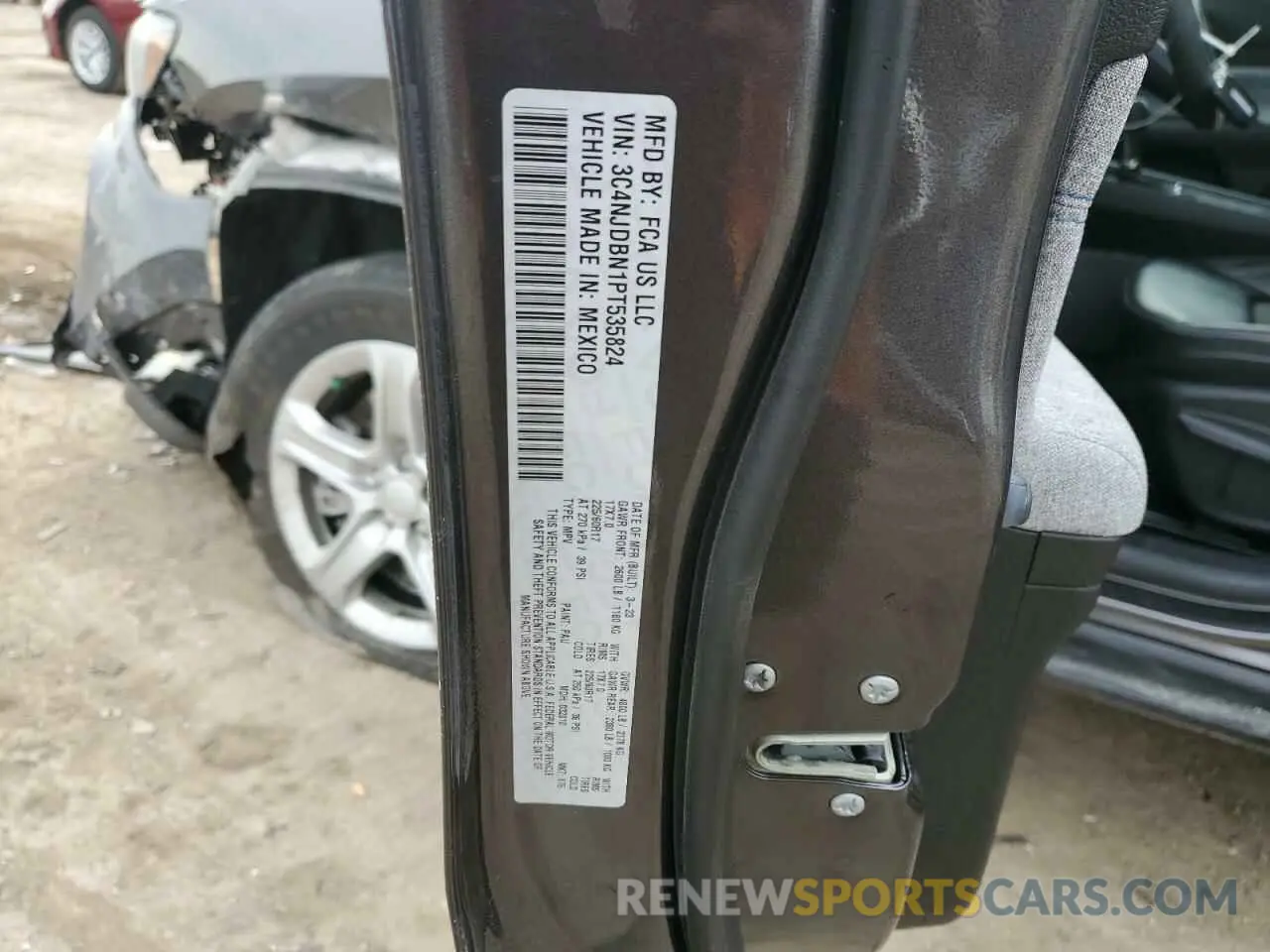 13 Photograph of a damaged car 3C4NJDBN1PT535824 JEEP COMPASS 2023