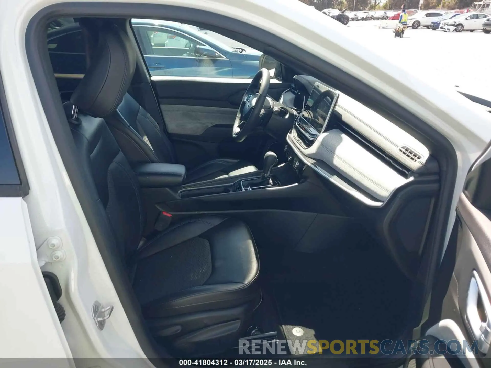 5 Photograph of a damaged car 3C4NJDBN1PT538478 JEEP COMPASS 2023