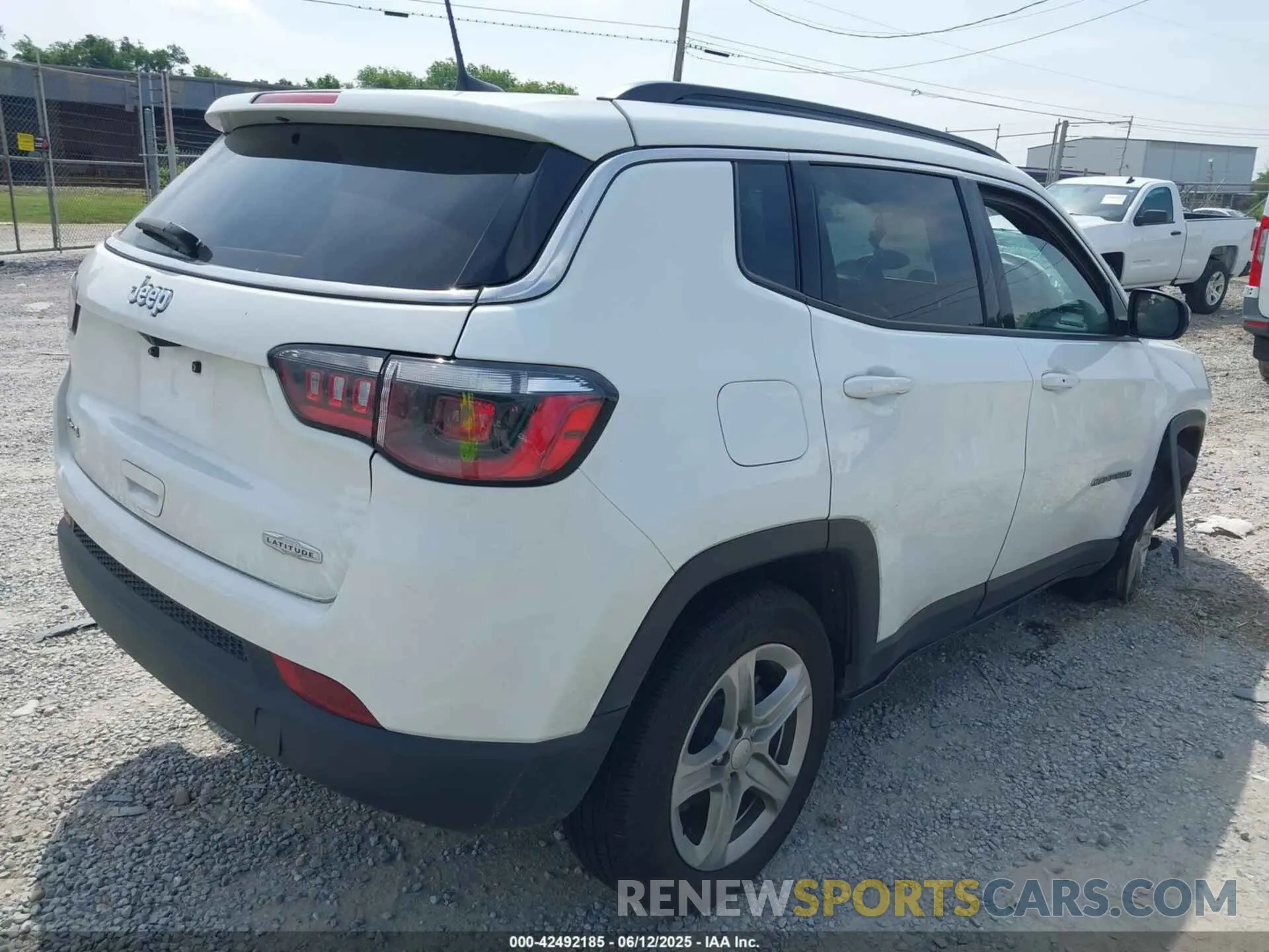 4 Фотография поврежденного автомобиля 3C4NJDBN2PT566984 JEEP COMPASS 2023