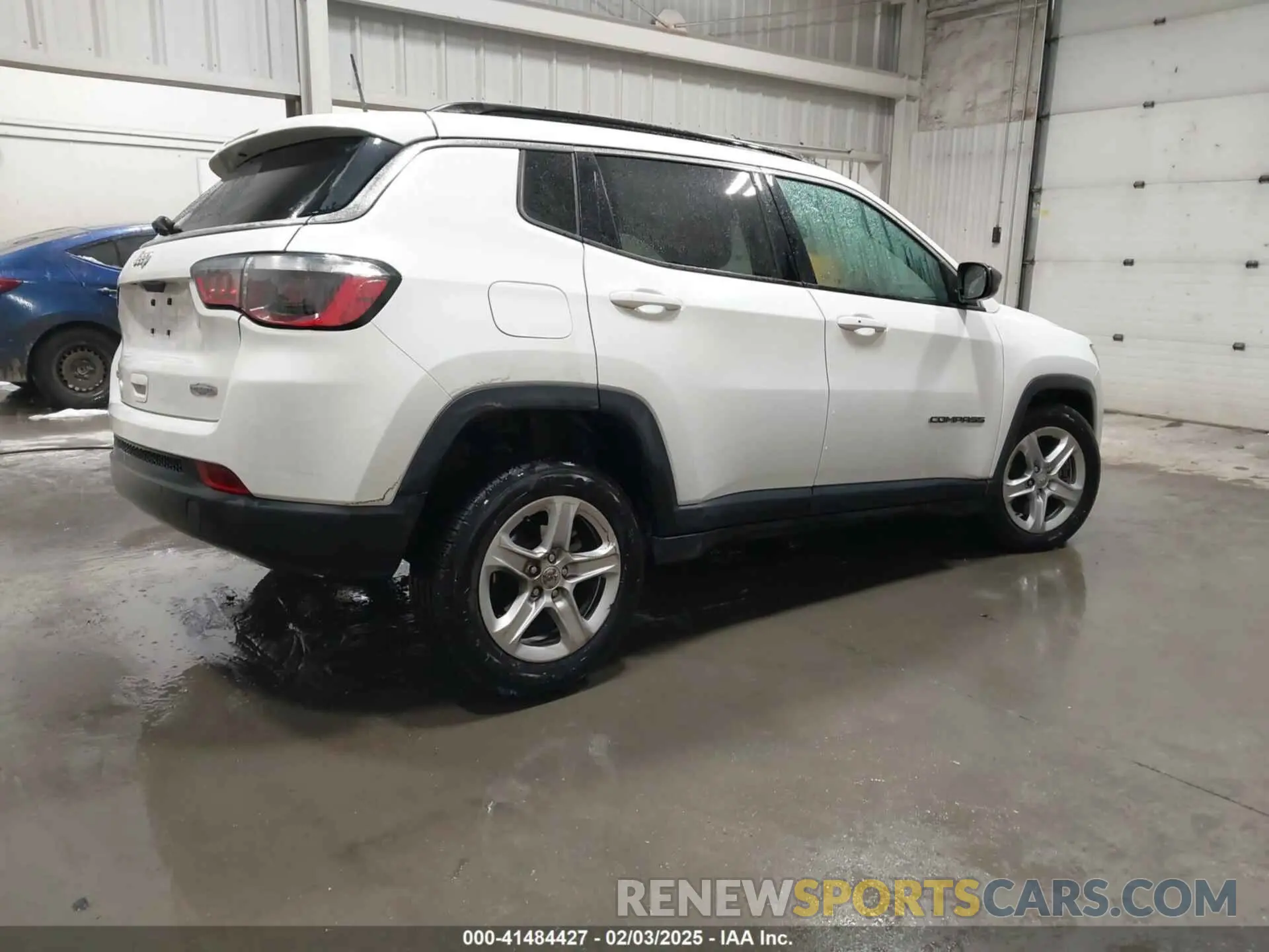 4 Photograph of a damaged car 3C4NJDBN5PT502051 JEEP COMPASS 2023