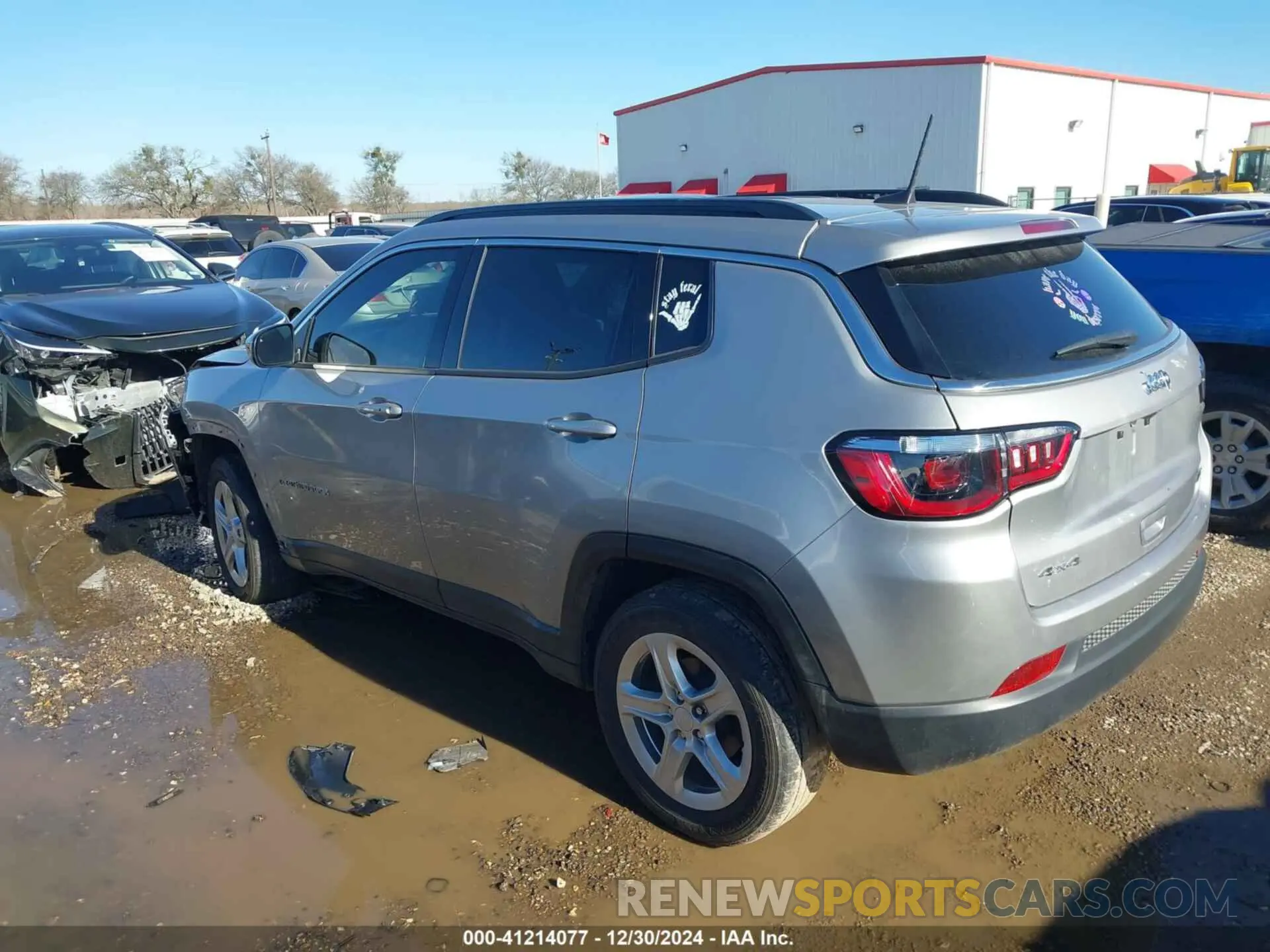 3 Фотография поврежденного автомобиля 3C4NJDBN5PT540587 JEEP COMPASS 2023