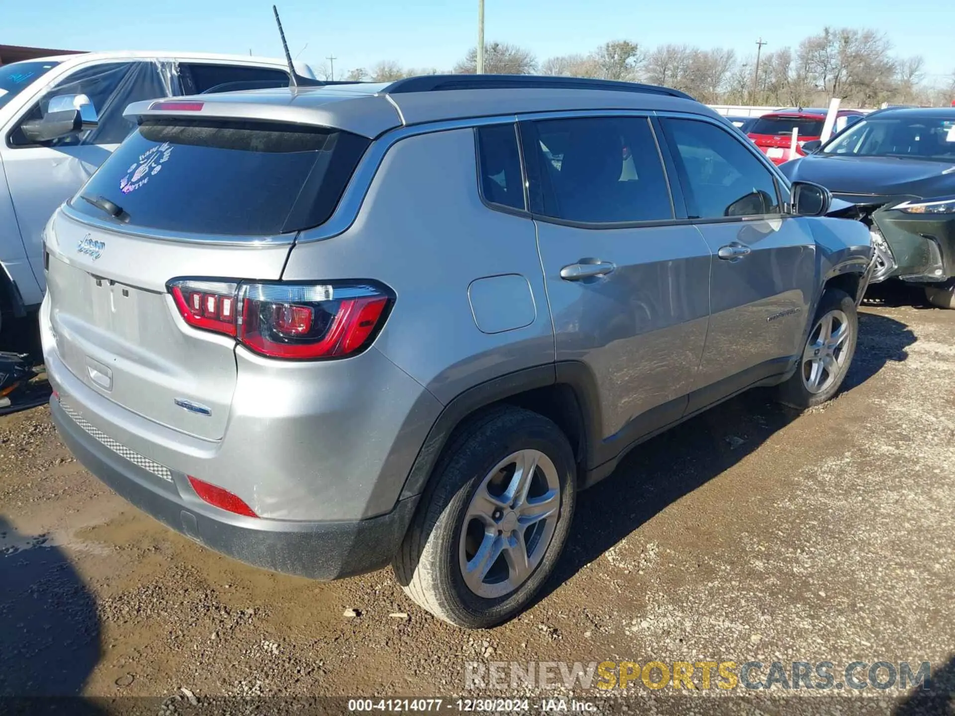 4 Фотография поврежденного автомобиля 3C4NJDBN5PT540587 JEEP COMPASS 2023
