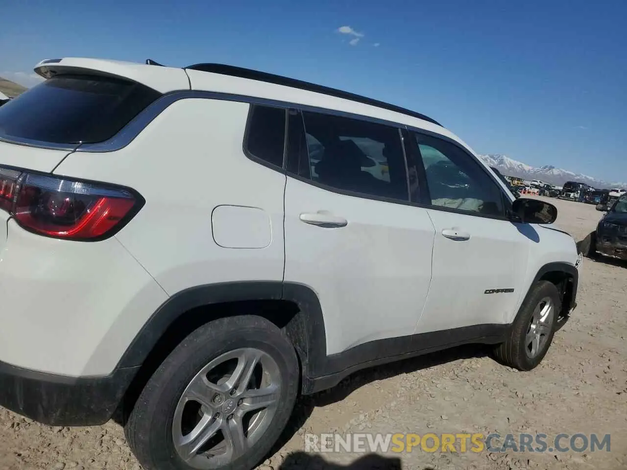 3 Фотография поврежденного автомобиля 3C4NJDBN5PT561987 JEEP COMPASS 2023