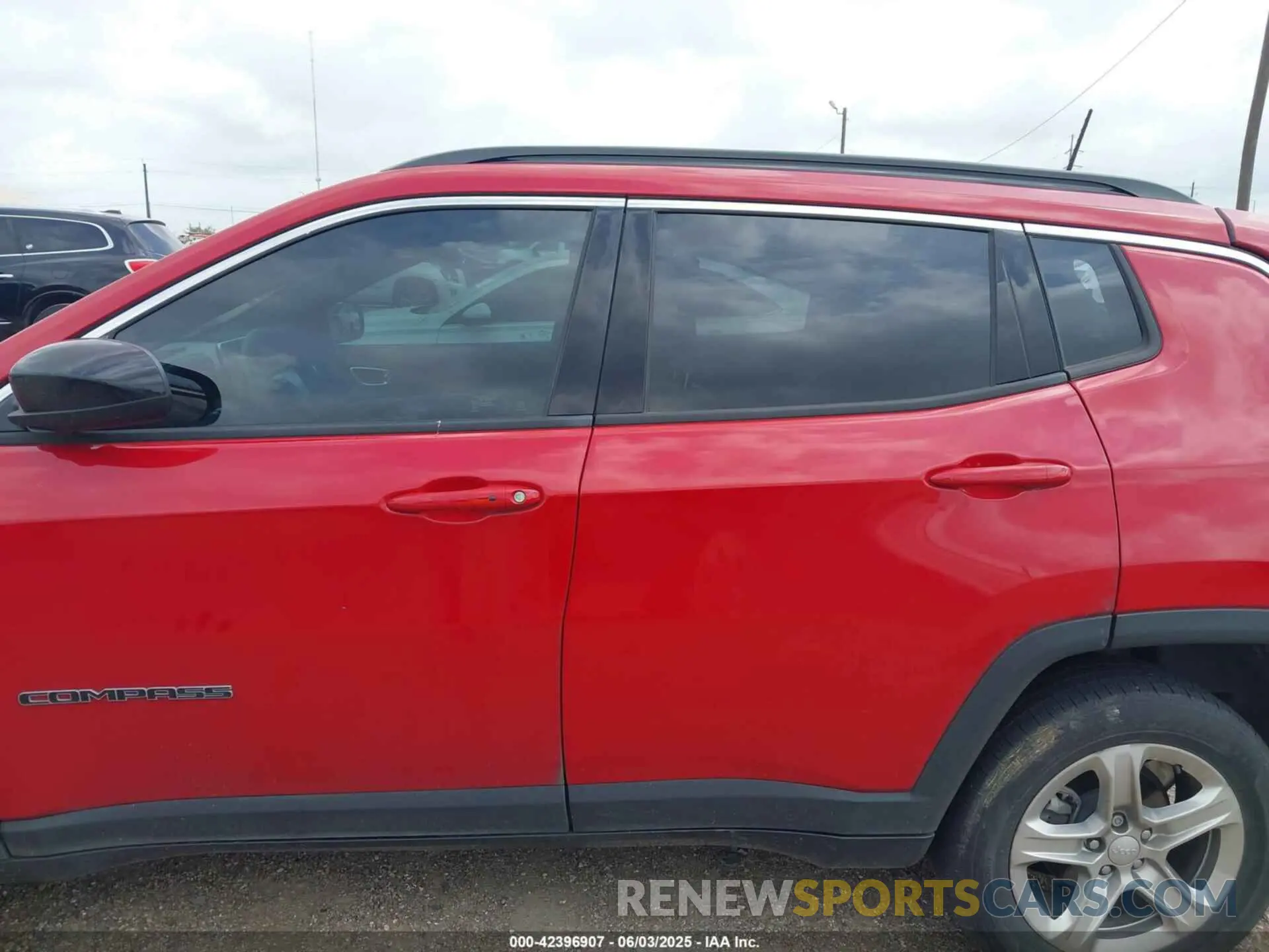 13 Photograph of a damaged car 3C4NJDBN6PT542039 JEEP COMPASS 2023