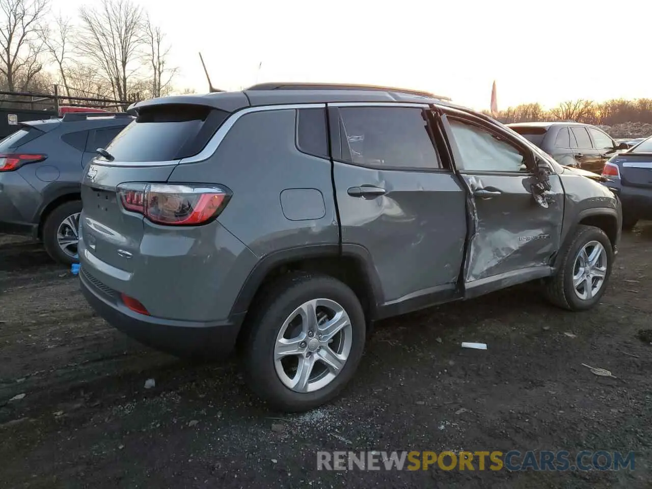 3 Фотография поврежденного автомобиля 3C4NJDBN7PT508868 JEEP COMPASS 2023