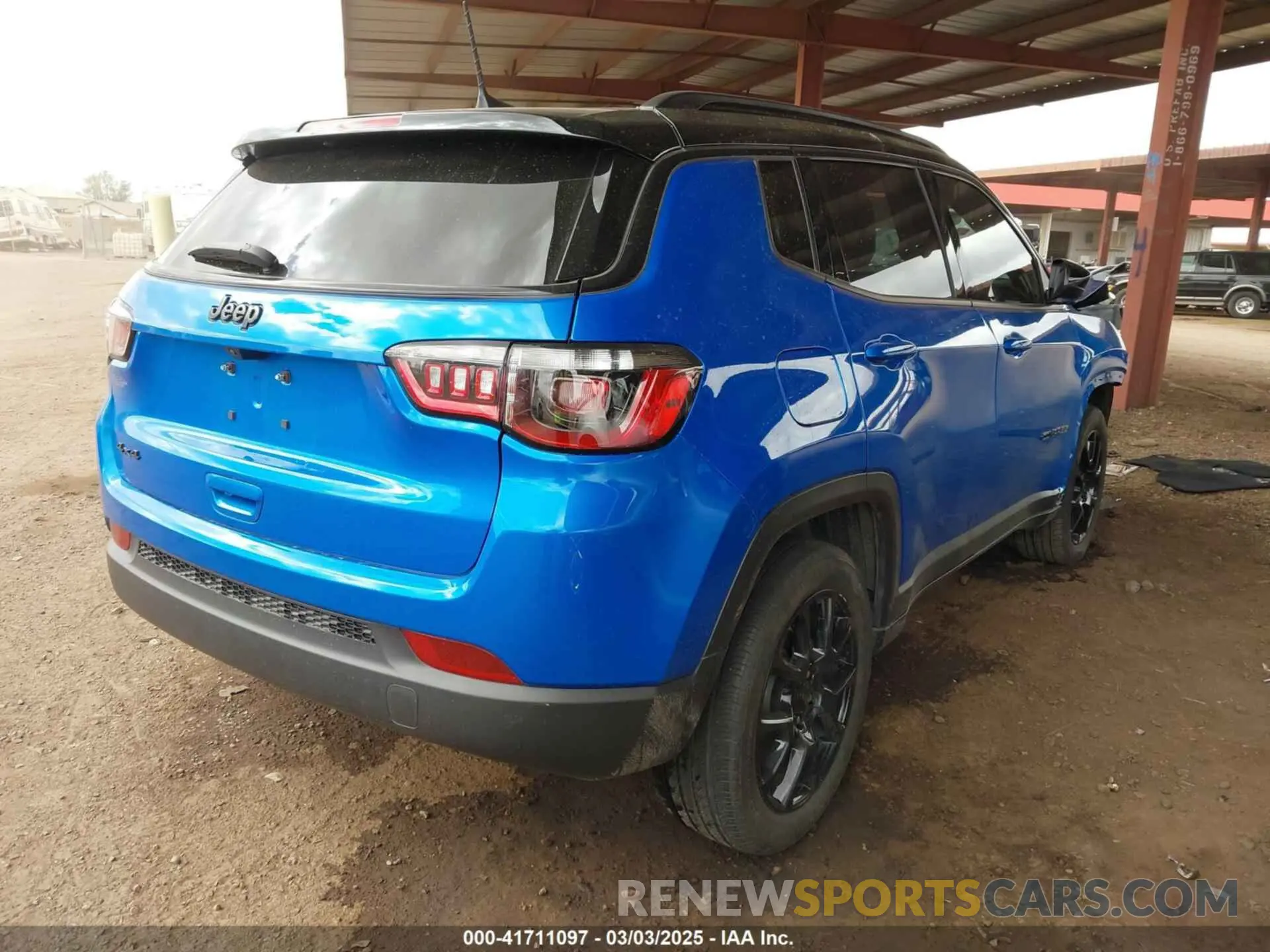 4 Photograph of a damaged car 3C4NJDBN7PT513648 JEEP COMPASS 2023