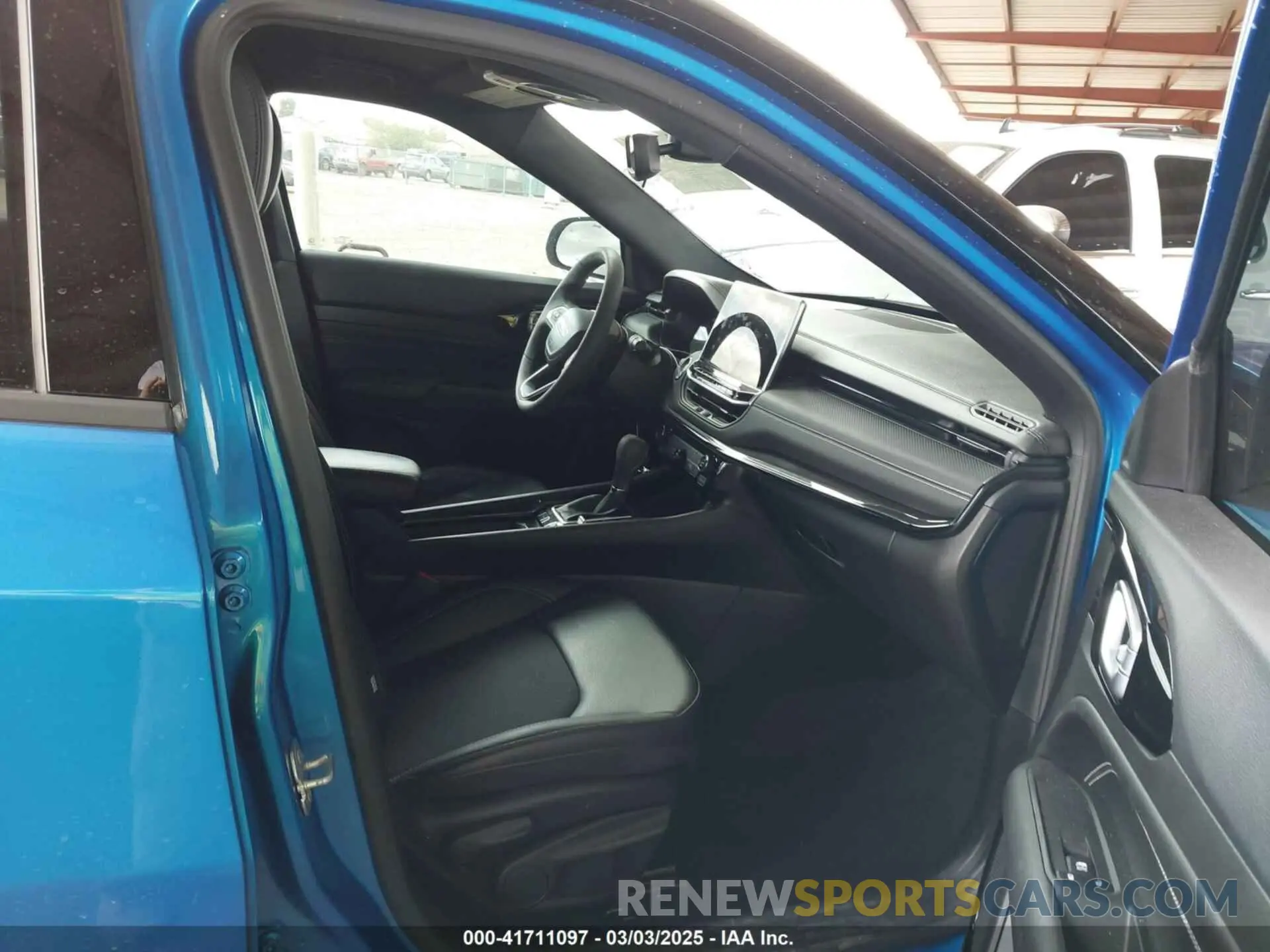 5 Photograph of a damaged car 3C4NJDBN7PT513648 JEEP COMPASS 2023
