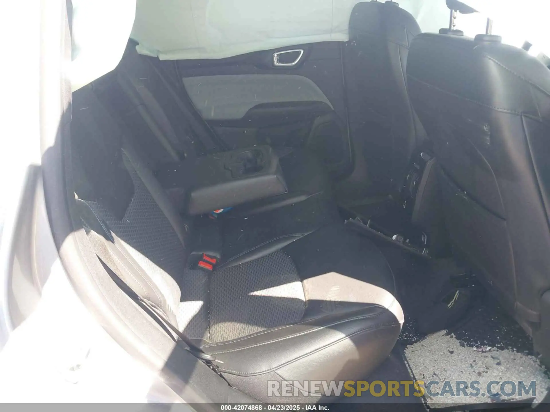 8 Photograph of a damaged car 3C4NJDBN8PT554340 JEEP COMPASS 2023