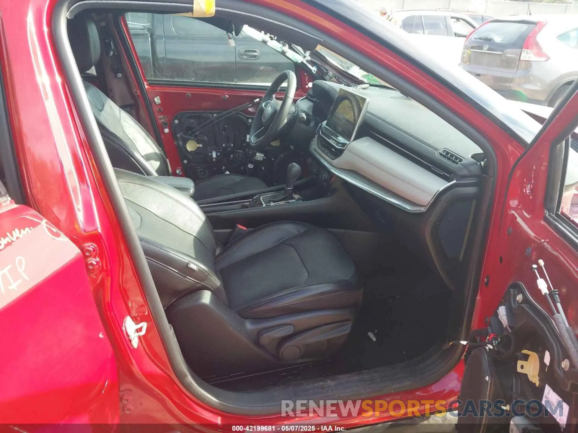 5 Photograph of a damaged car 3C4NJDCN0PT527468 JEEP COMPASS 2023