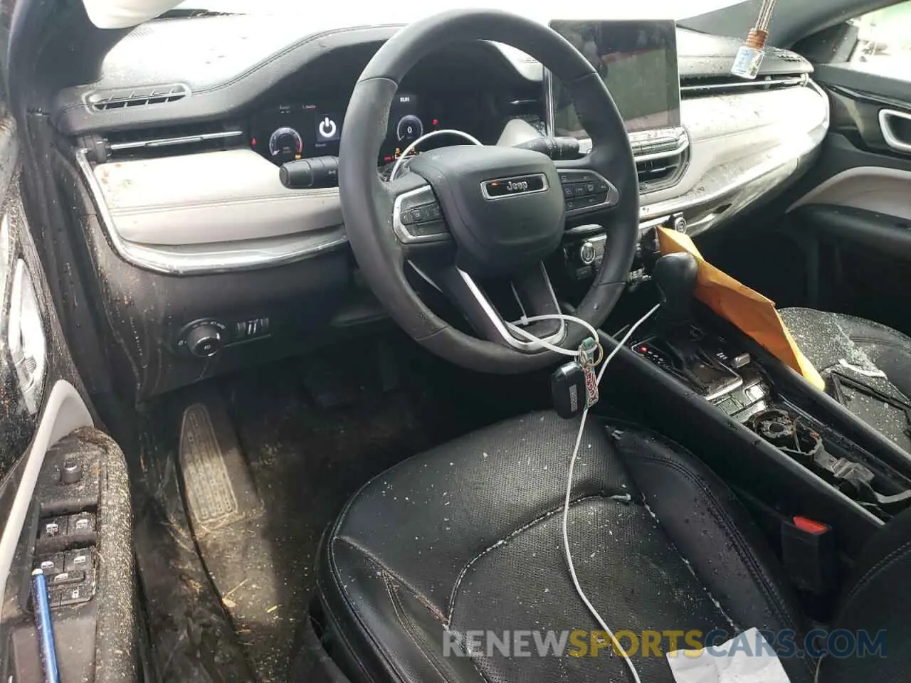 8 Photograph of a damaged car 3C4NJDCN3PT505450 JEEP COMPASS 2023