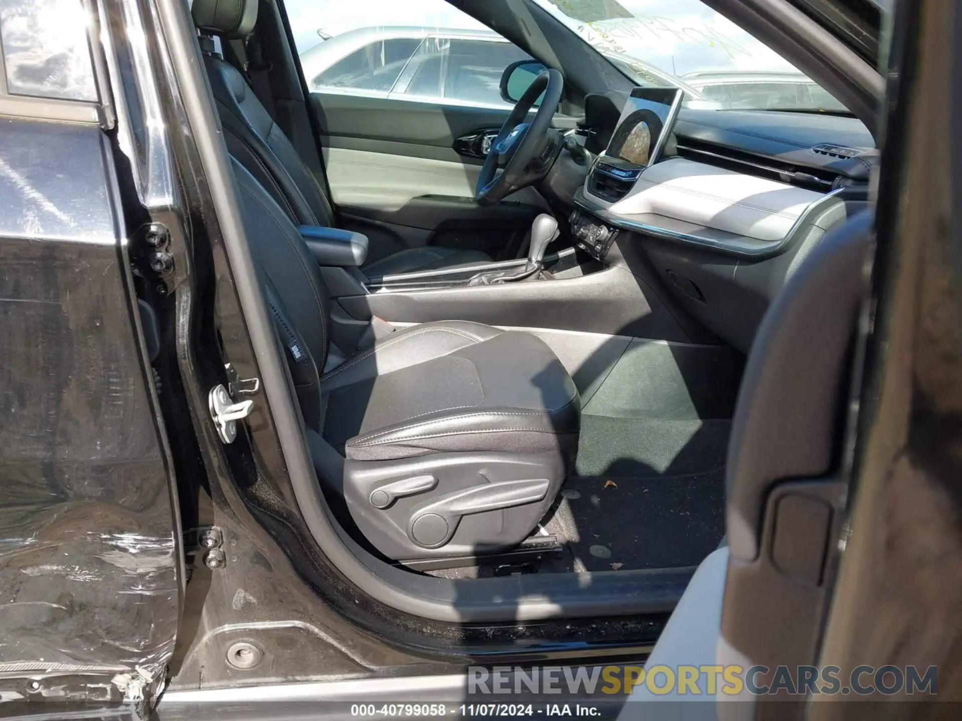 5 Photograph of a damaged car 3C4NJDCN3PT558682 JEEP COMPASS 2023