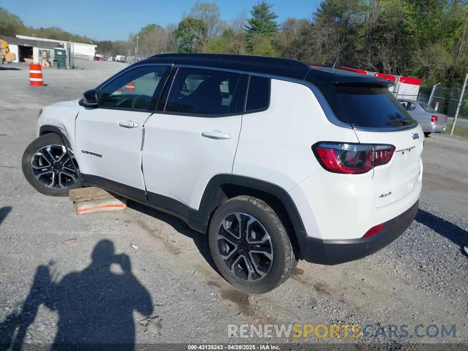 3 Фотография поврежденного автомобиля 3C4NJDCN5PT565844 JEEP COMPASS 2023