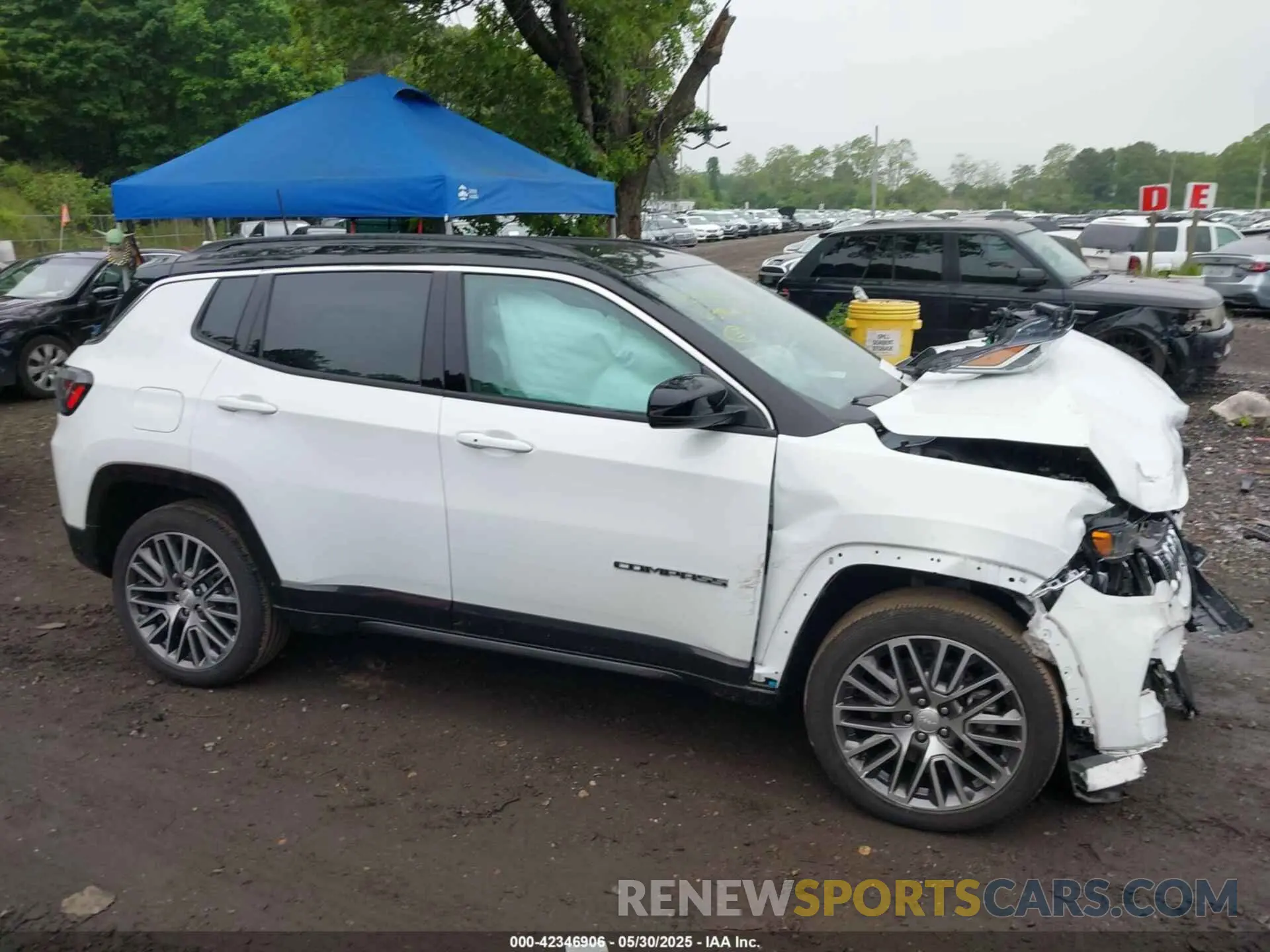 13 Photograph of a damaged car 3C4NJDCN7PT503068 JEEP COMPASS 2023