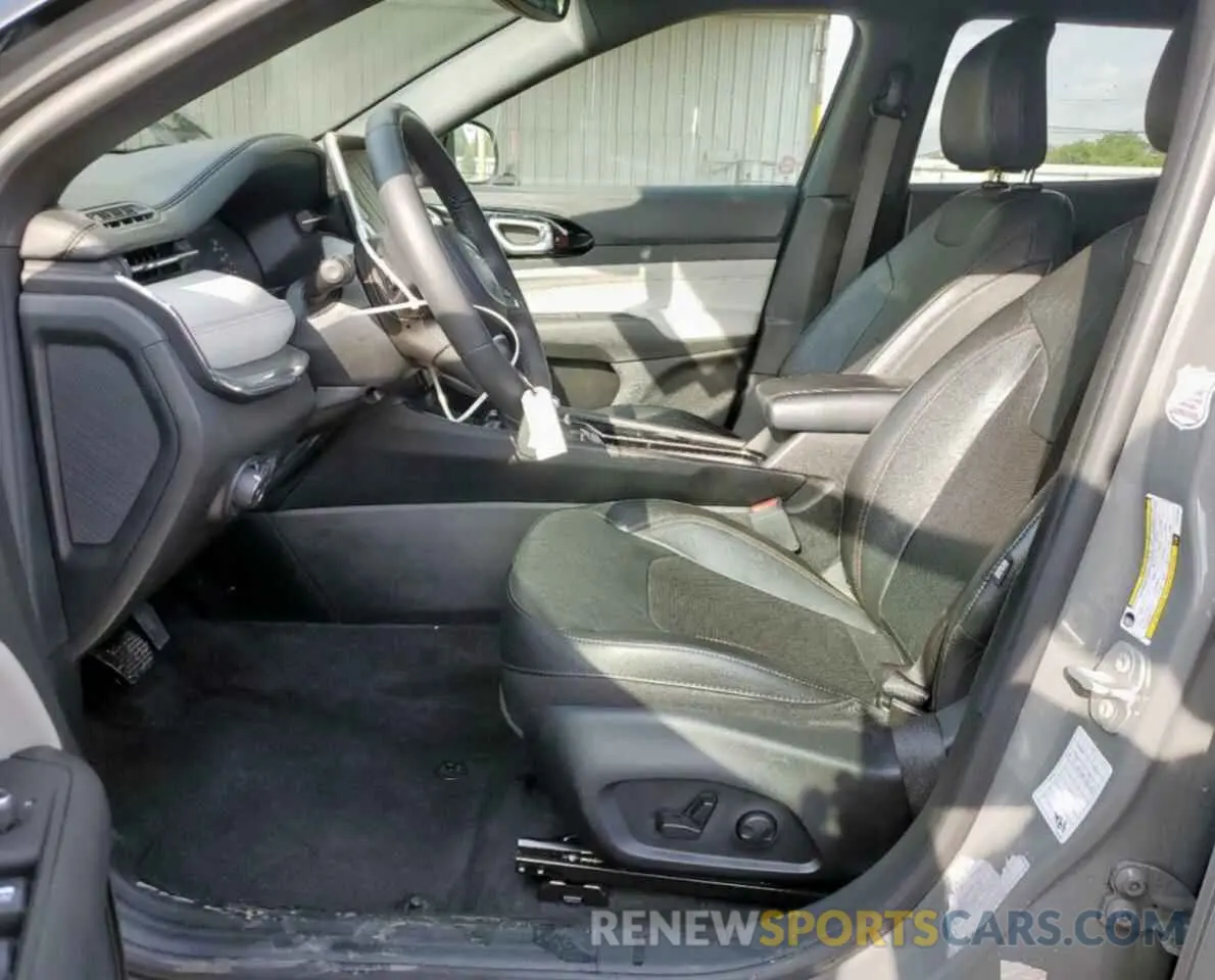 7 Photograph of a damaged car 3C4NJDCN7PT522669 JEEP COMPASS 2023