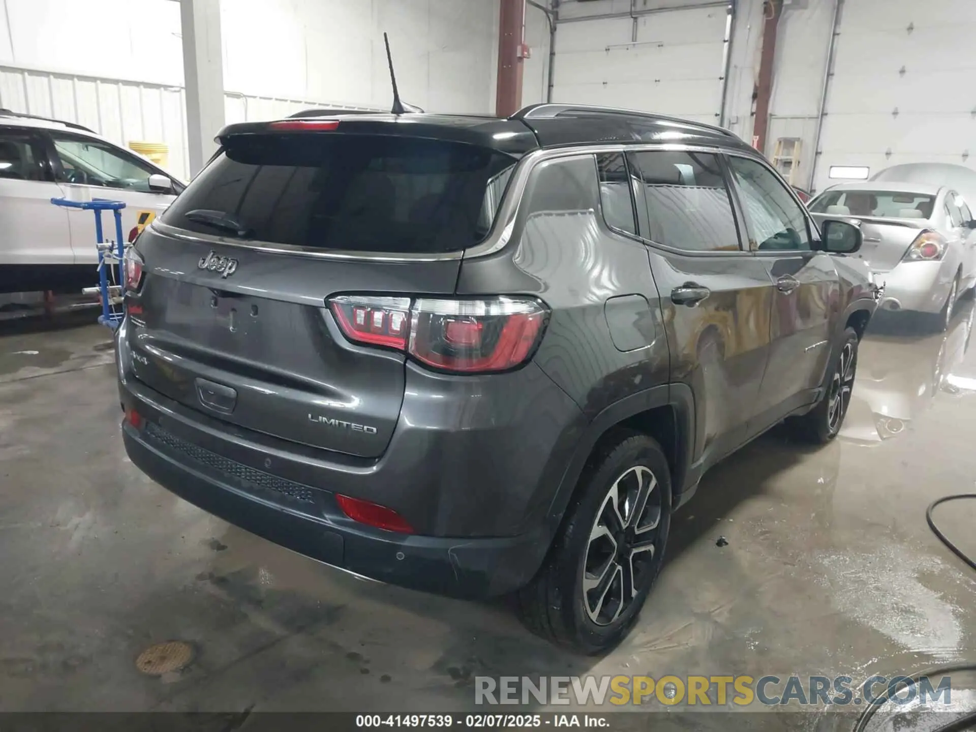 4 Photograph of a damaged car 3C4NJDCN7PT523935 JEEP COMPASS 2023